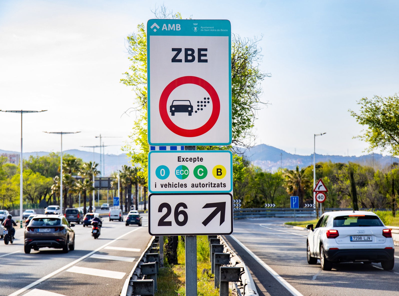 Cartell sobre restriccions per entrada en Zona de Baixes Emissions | Seidor Opentrends