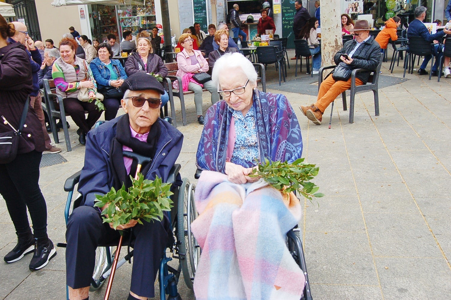 Diumenge de Rams a la plaça Vella de Terrassa. L’Església commemora l’entrada de Jesús a Jerusalem, segons es relata en els evangelis, essent aclamat pel poble que l’acompanya amb les típiques palmes i branques d’olivera.