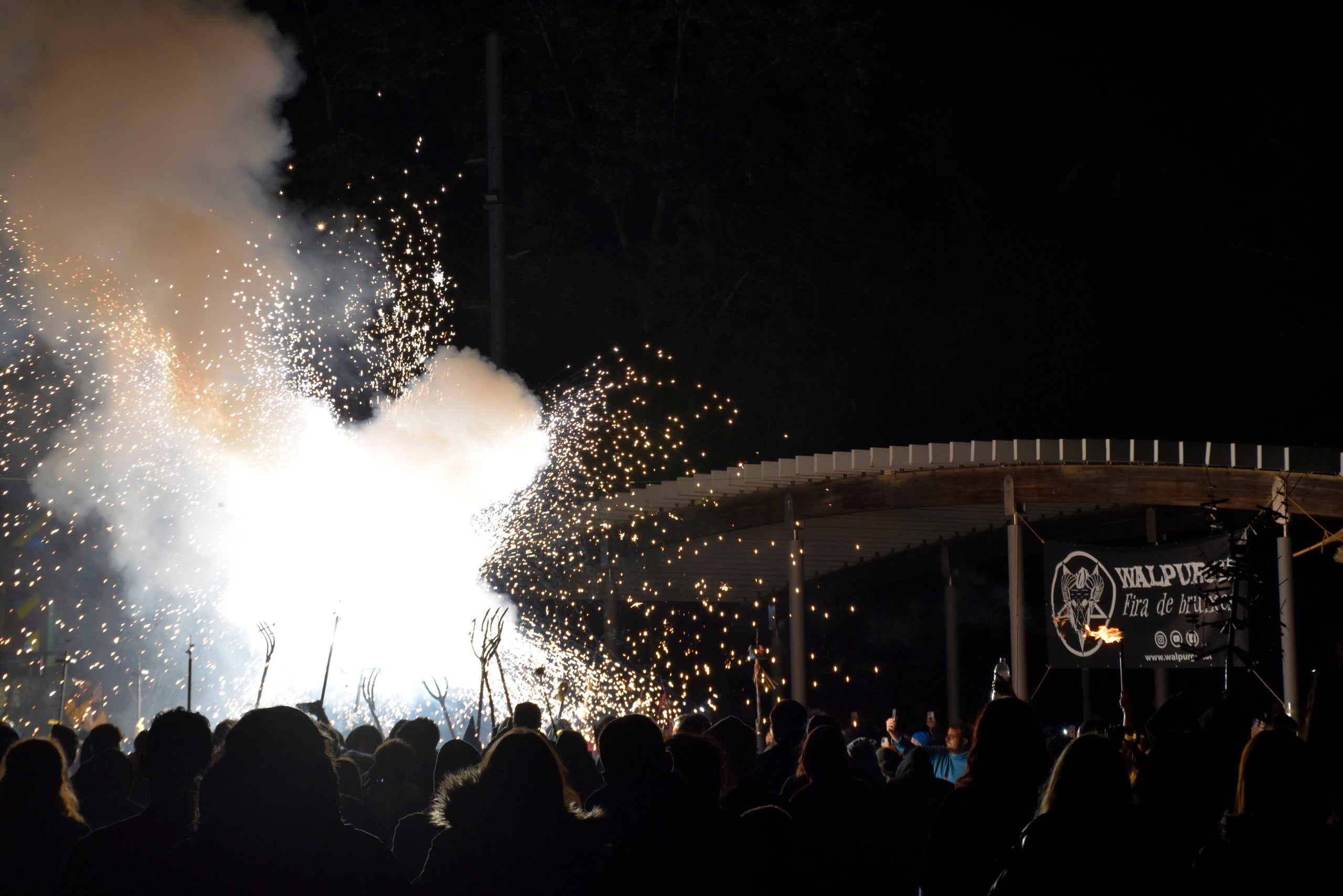 Celebració del Walpurgis a Sant Pere Nord, organitzat pels Diables de Sant Pere Nord, amb un cap de setmana ple d'activitats i Fira de les Bruixes | Marcel Marsal