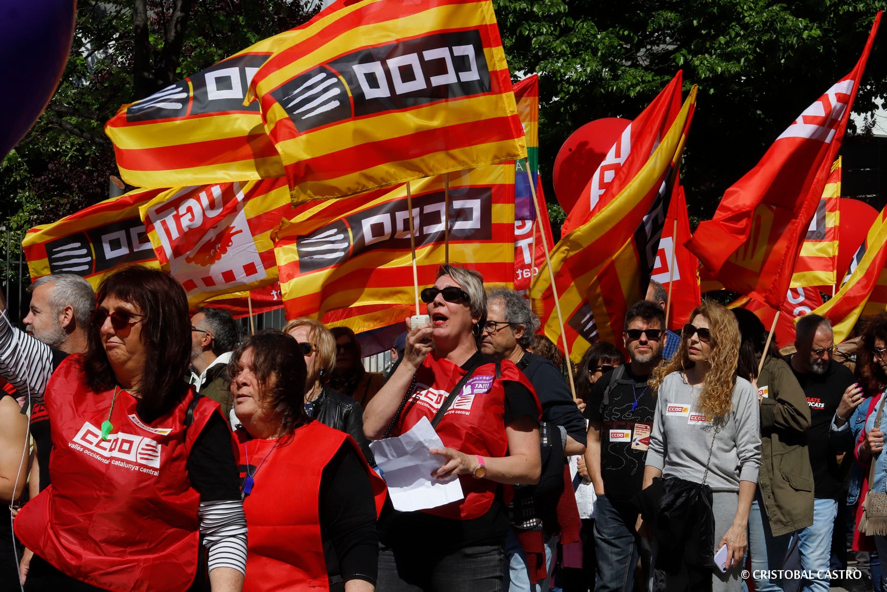 Manifestación del 1 de mayo de UGT y CCOO (desde plaza Lluís Companys hasta plaza Vella/Cristóbal Castro
