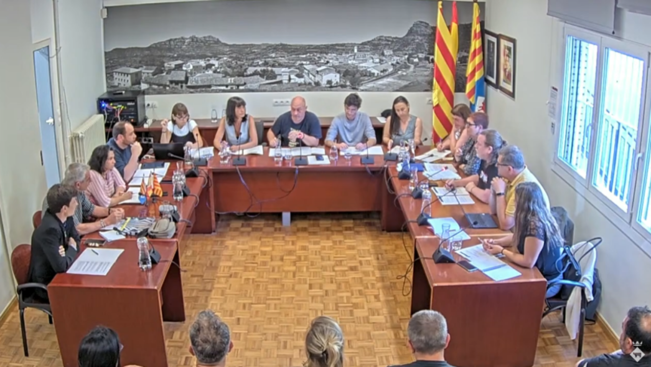 Ple municipal de Vacarisses d'aquest mes de maig | Aj. Vacarisses