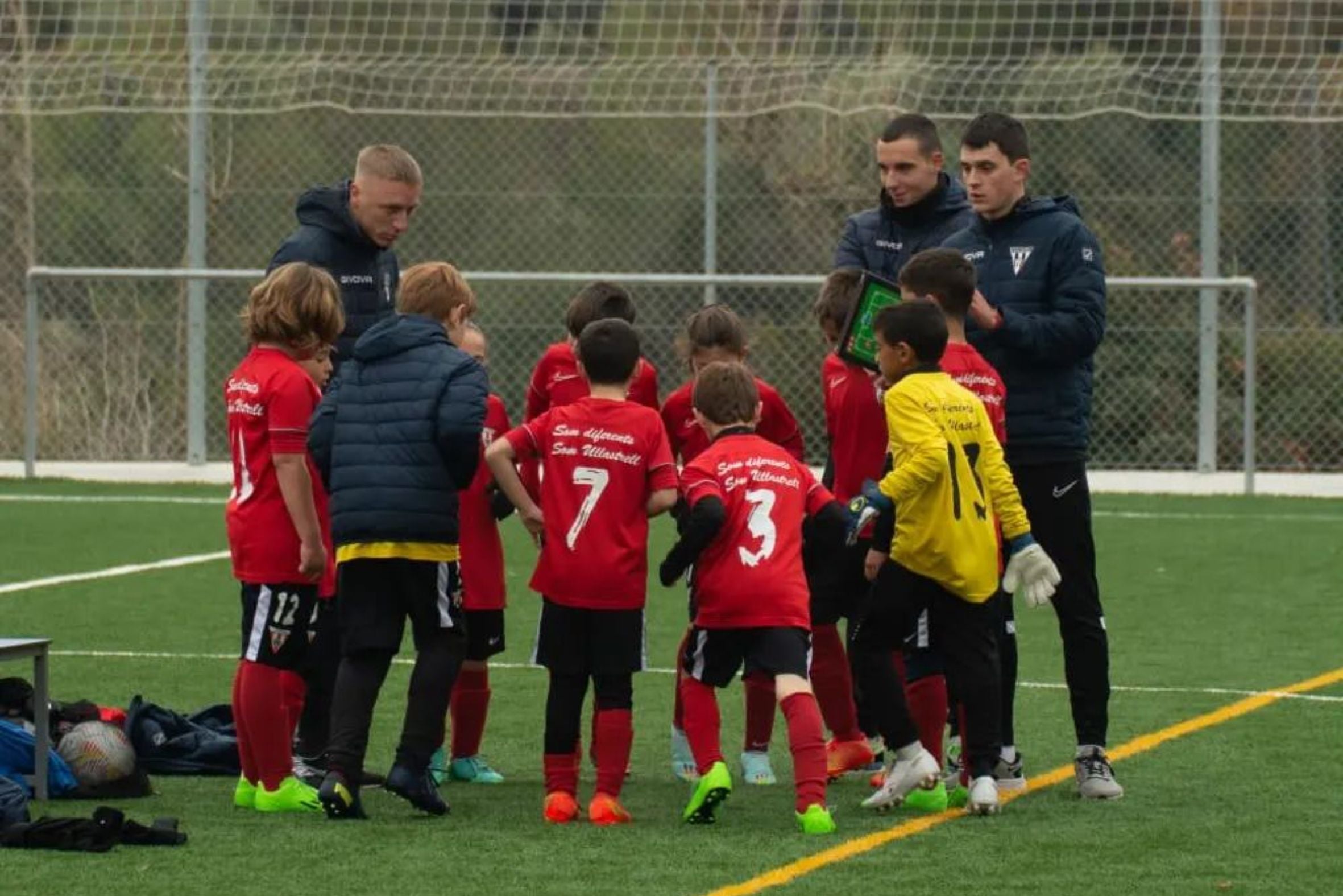 Un dels equips de futbol base del CF Ullastrell / @c.f.ullastrell