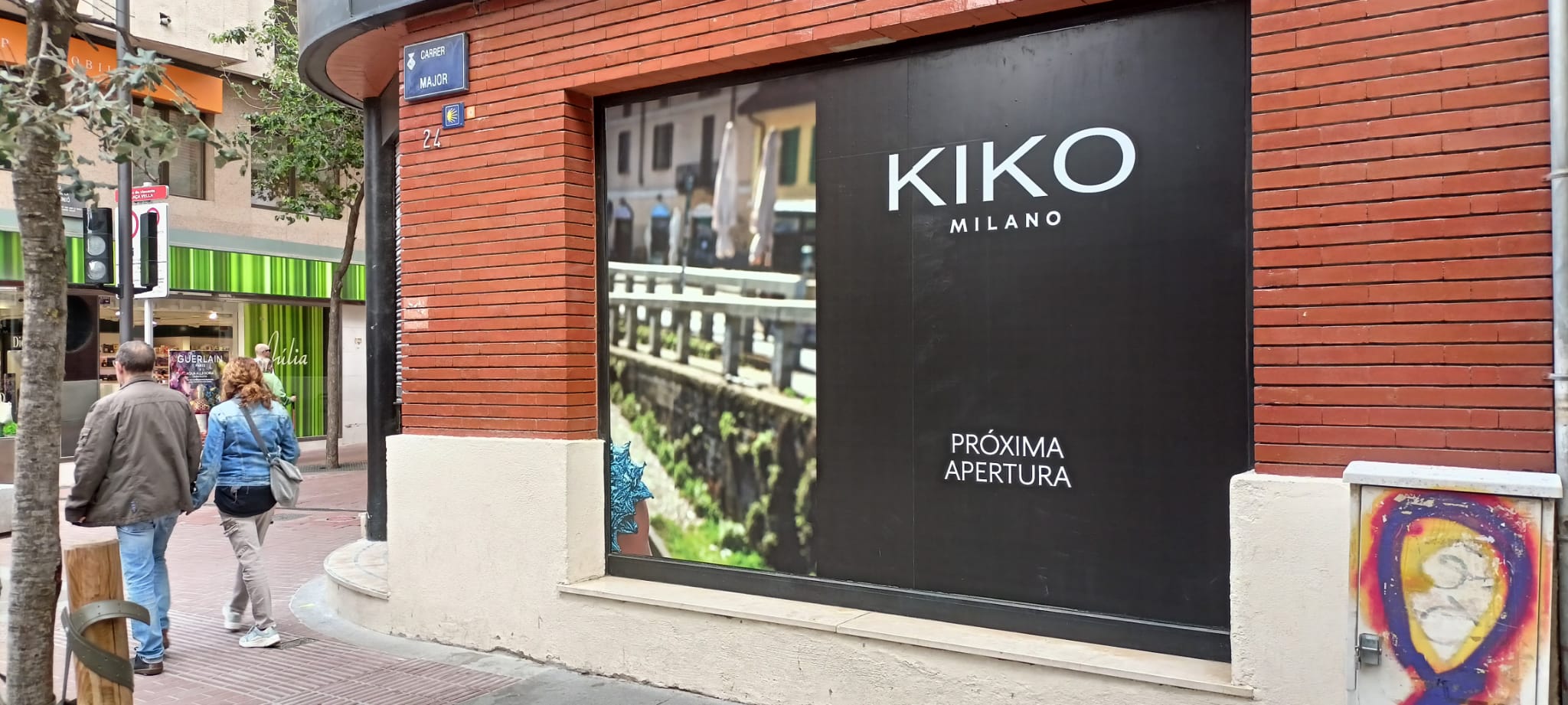 Kiko Milano obre una botiga al centre de Terrassa | Joan Manel Oller