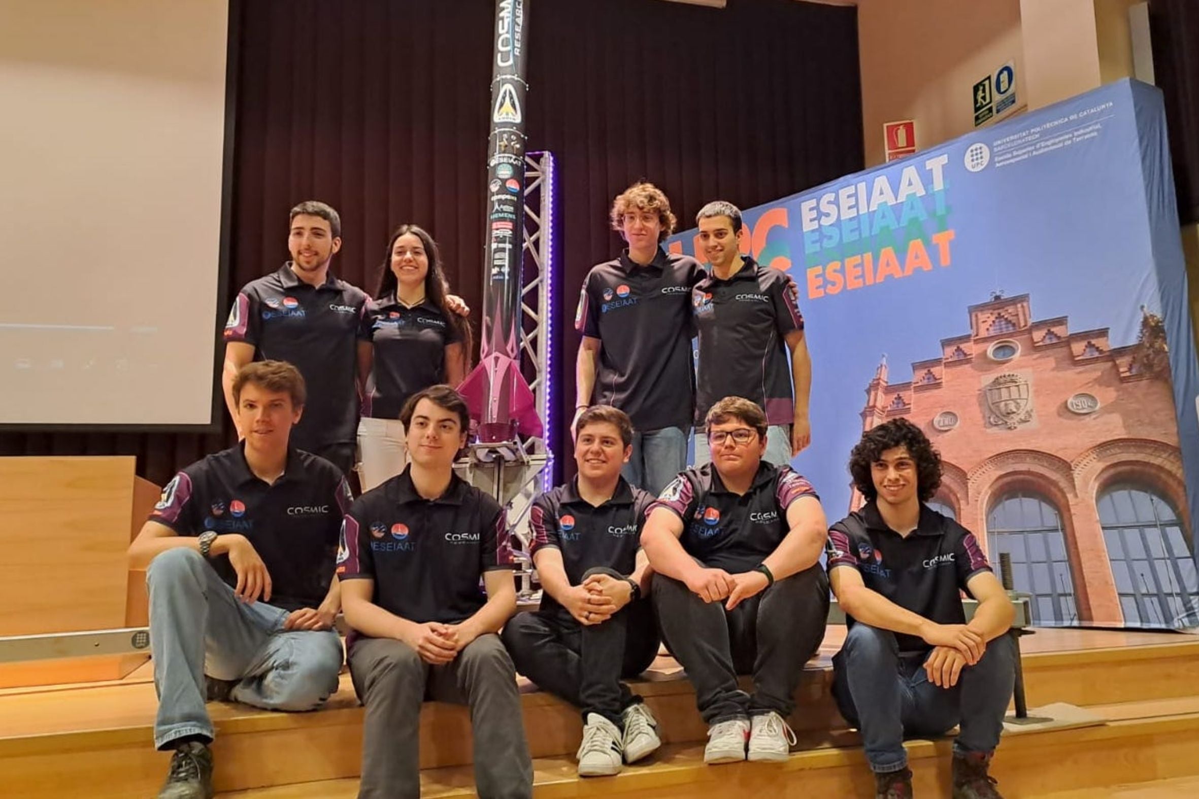 L'equip Cosmic Research de l'ESEIAAT amb el seu coet estratosfèric LUCID | Oriol Manrique