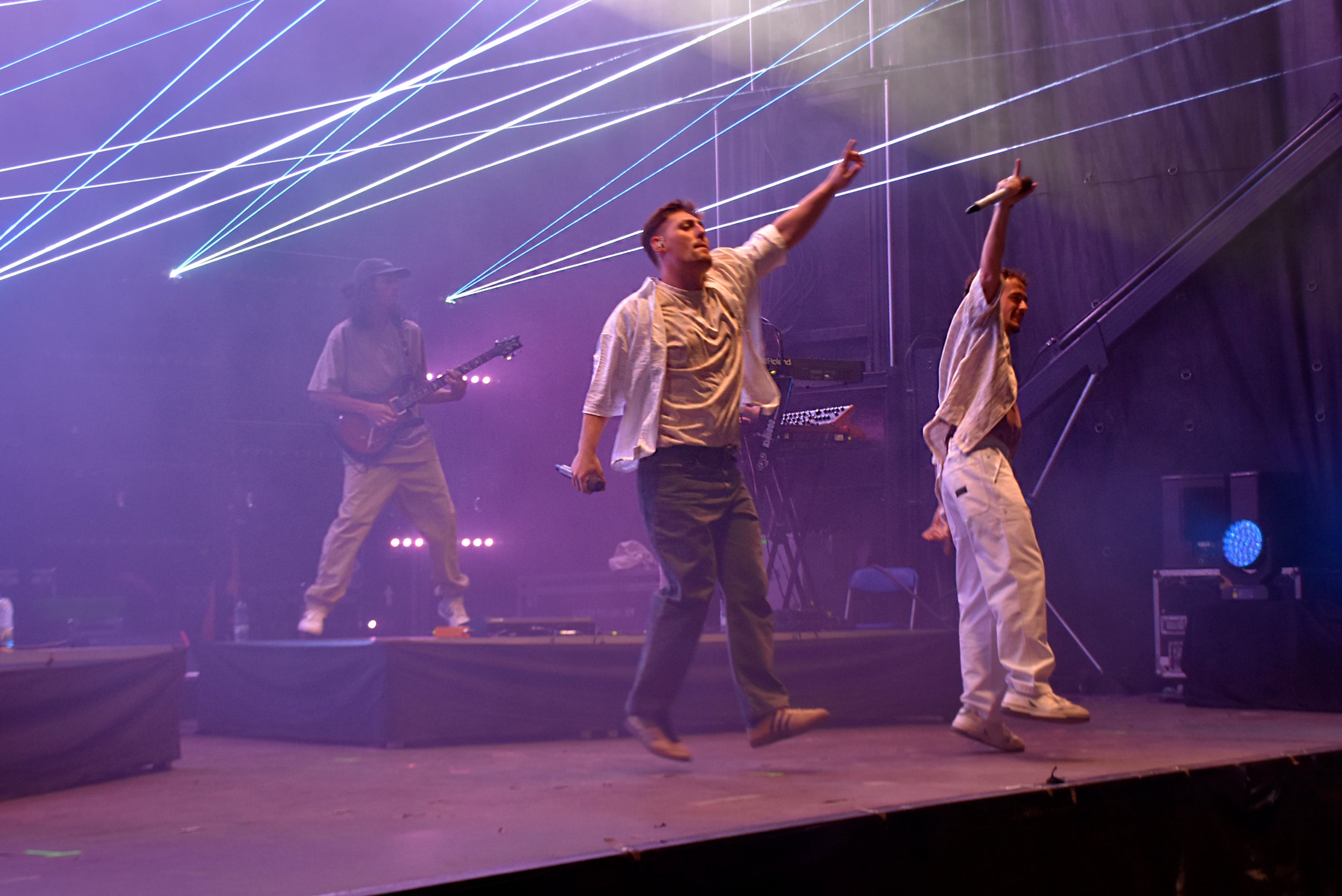 De ‘Èpic Solete’ a un 2024 ple d’energia i música nova. El segon disc dels The Tyets “Èpic Solete” els ha acabat consolidant com el grup del moment a casa nostra. Rècords en molts àmbits, milers de persones als seus concerts i en definitiva, un fenomen que feia anys que no es veia a Catalunya. Els The Tyets s’han convertit en tot un referent pel públic jove i no tan jove de casa nostra que vibra amb cada cançó del duet de Mataró omplint sales i places de tot el territori. Com van omplir de gom a gom la plaça Nova de Terrassa en el concert de Festa Major 2024/Marcel Marsal