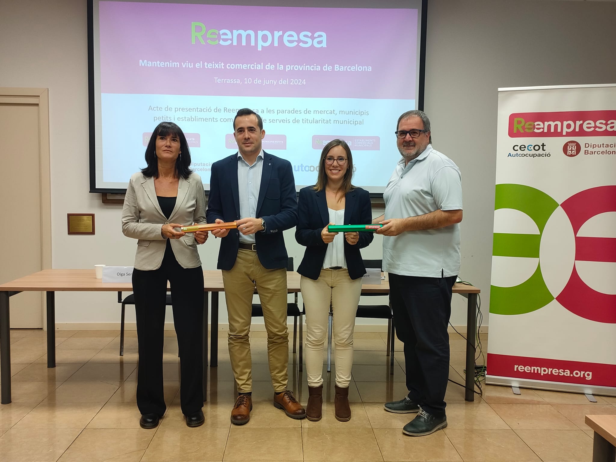 La DIBA i Cecot renoven el conveni de col·laboració per impulsar Reempresa mercats, municipis petits i espais comercials | Laura Gómez