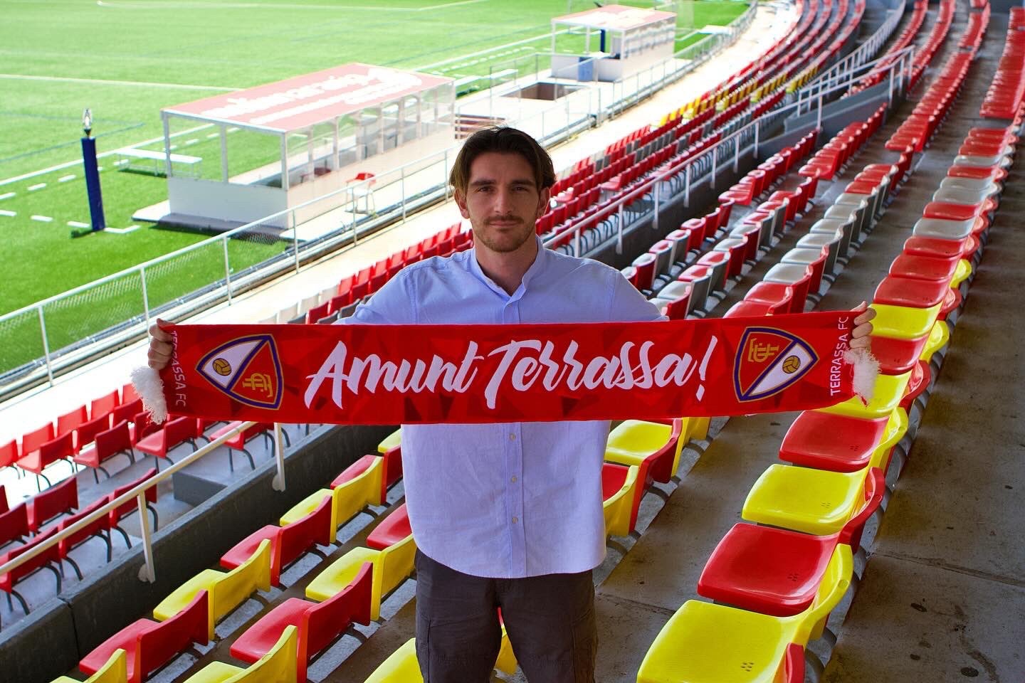El migcampista grec Giannis Oikonomidis, onzè fitxatge del Terrassa FC