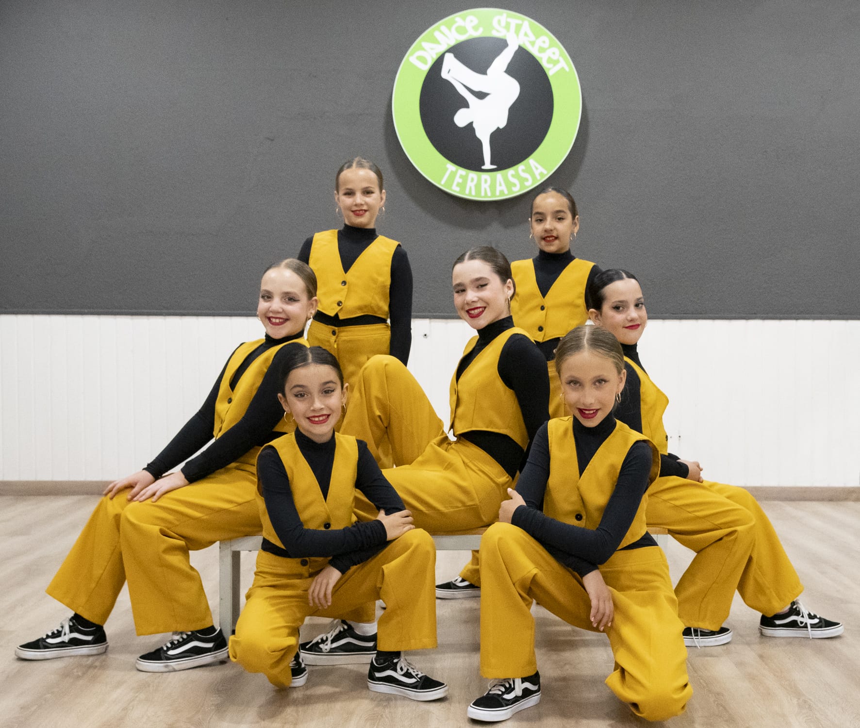 El grup 'Caraduras' de l'escola de dansa urbana Dance Street&Fes Gym | Dance Street&Fes Gym