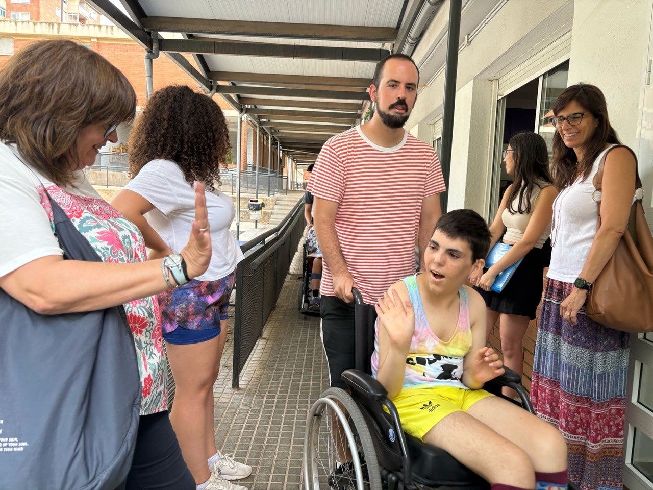 Visita de Meritxell Lluís al casal Globus | Ajuntament de Terrassa
