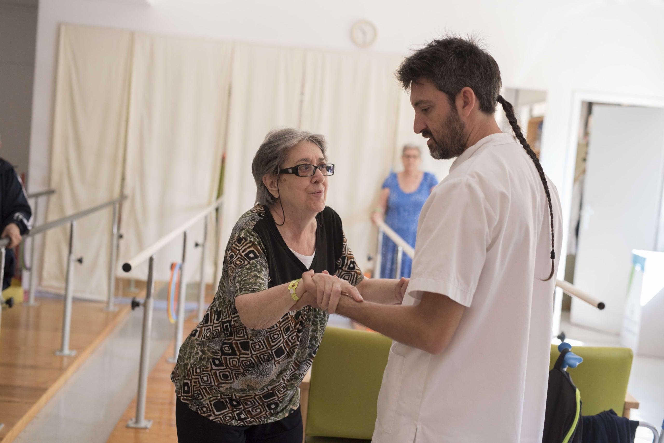 Les activitats sanitàries va ser un dels sectors que més llocs de treball va generar el 2023 | Josep Cano. Via Diputació de Barcelona