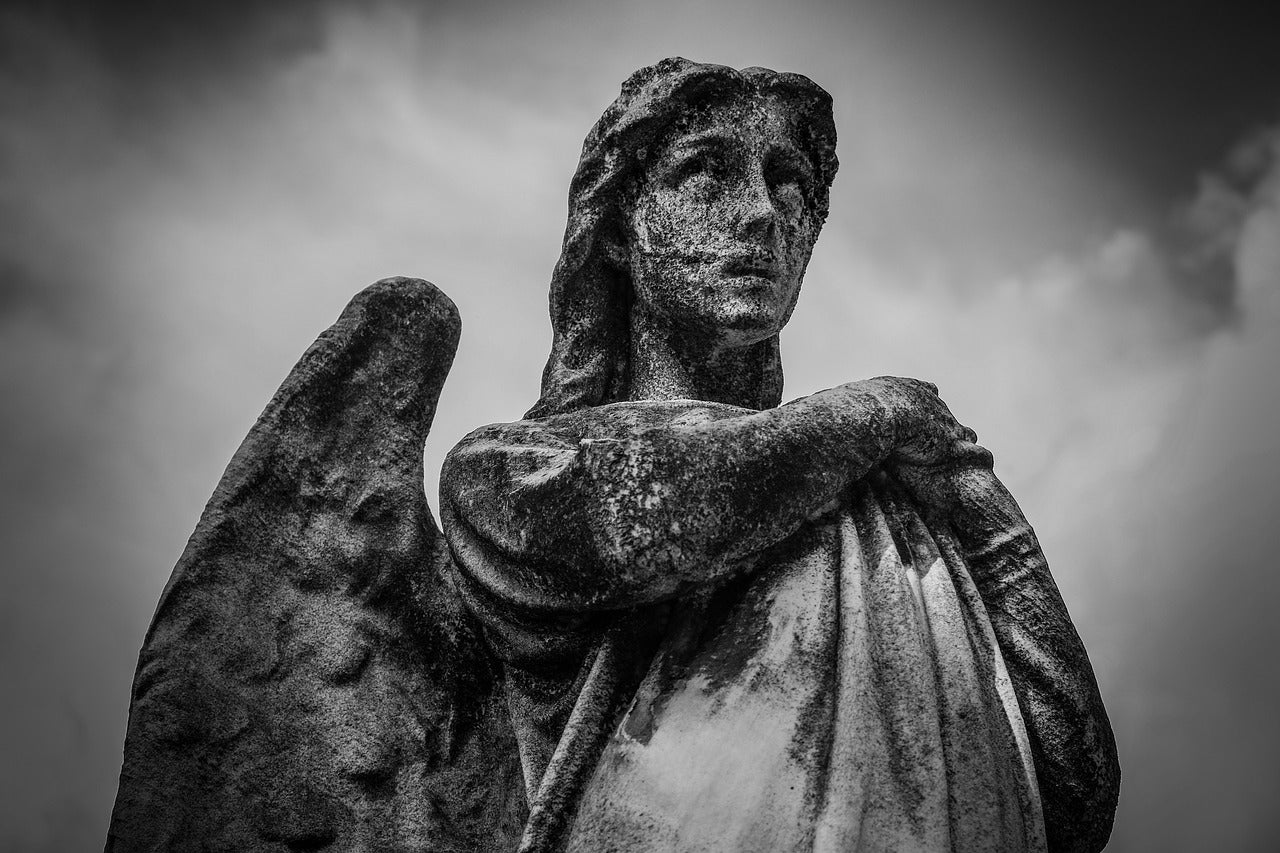 Figura en un cementerio | Pexels - Pixabay