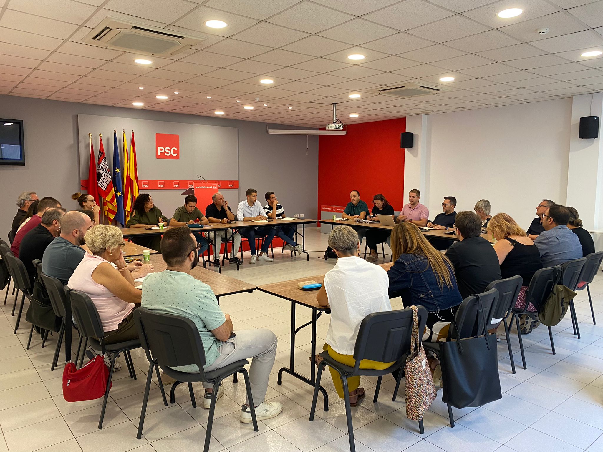 Comissió Executiva de la federació PSC Valles Occidental reunida a la seu de la Federació | PSC