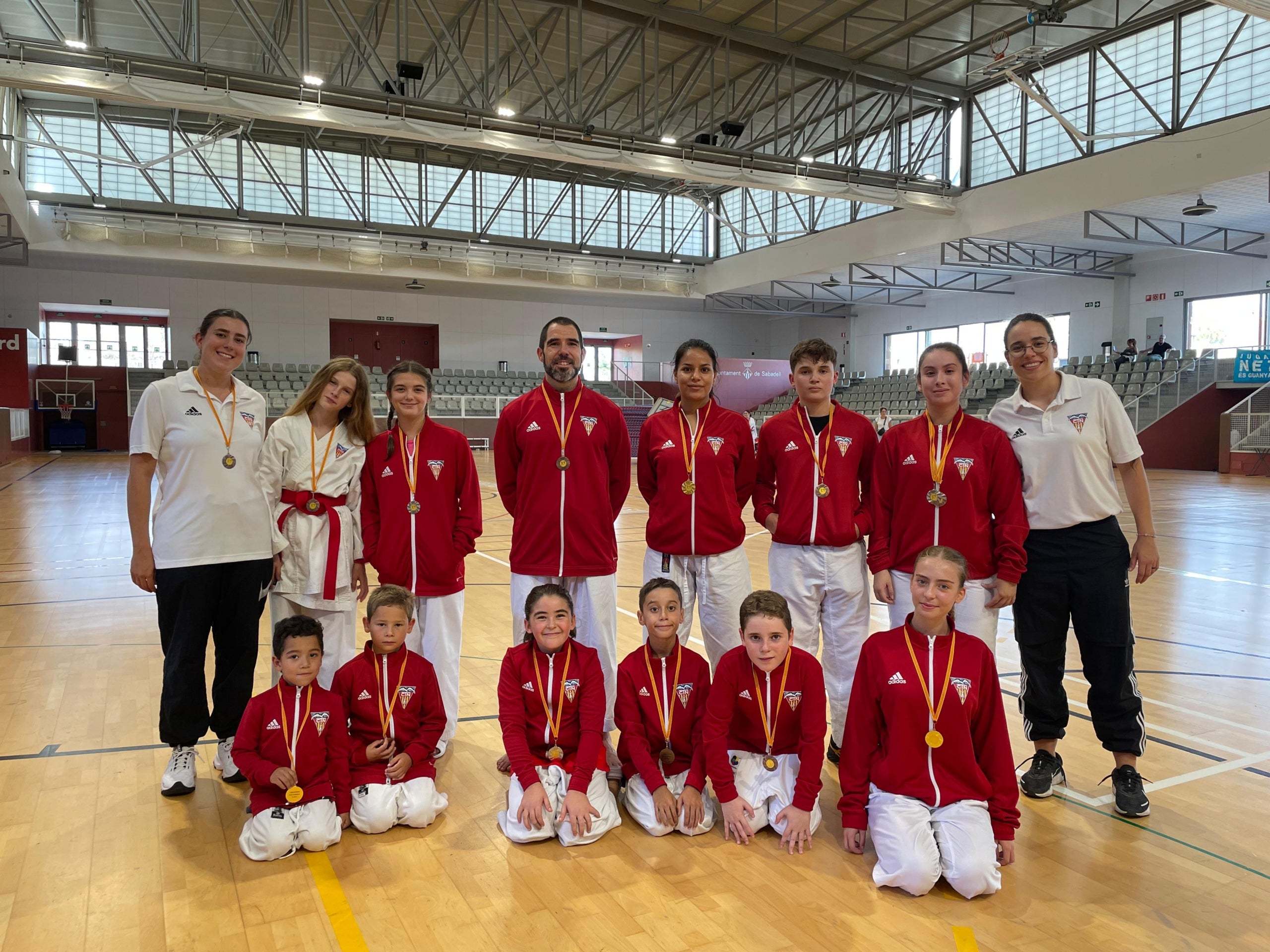 La secció de karate del CN Terrassa aconsegueix 14 medalles al II Open de Sabadell | CN Terrassa