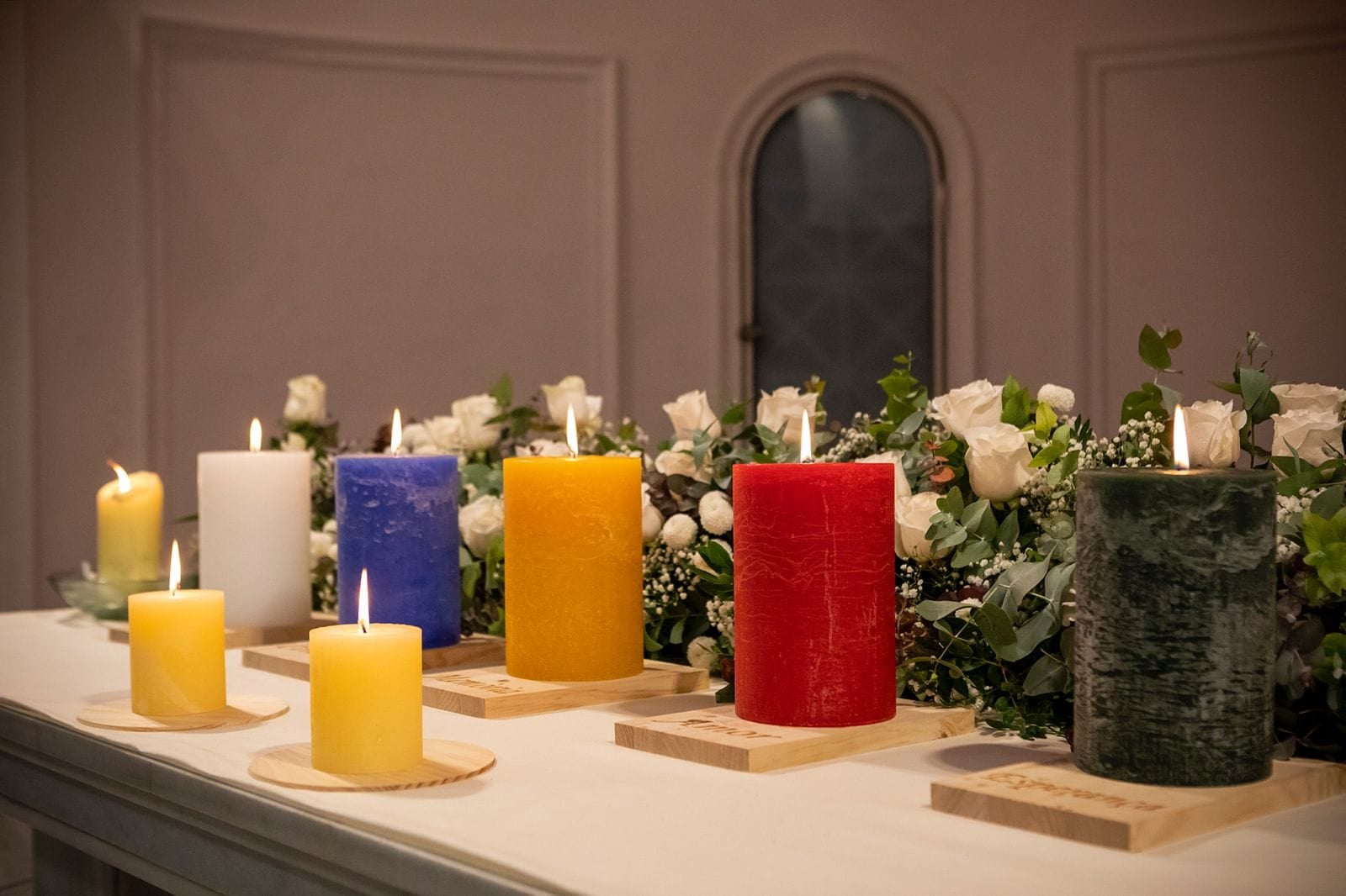 El Temple Multiconfessional del Cementiri Municipal va acollir aquest dimarts dia 29 d’octubre el Memorial en record de les persones difuntes, acte central del dia de Tots Sants a Terrassa, organitzat per l'Ajuntament de Terrassa, a través de l'empresa municipal Funerària de Terrassa. A les portes del Temple es van trobar relacionats els noms de totes les persones que van ser acomiadades a Funerària de Terrassa el darrer any i un plafó en memòria de les víctimes de la riuada del 1962. Els elements conductors de la vetllada van ser la música, la llum i les paraules | Rafel Casanova BCF