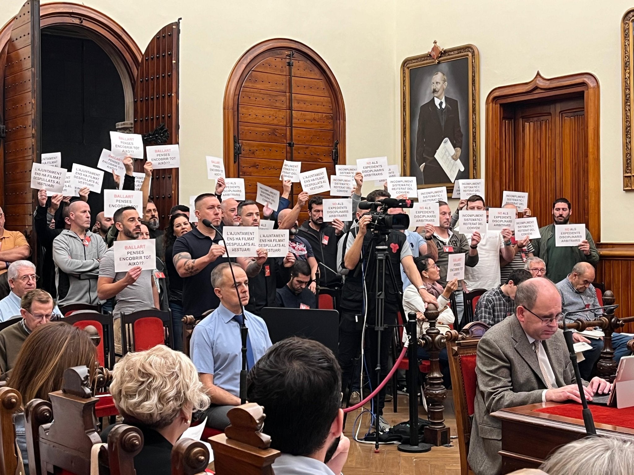 Protesta del sindicat policial SPL-CME al Ple de Terrassa | Javier García