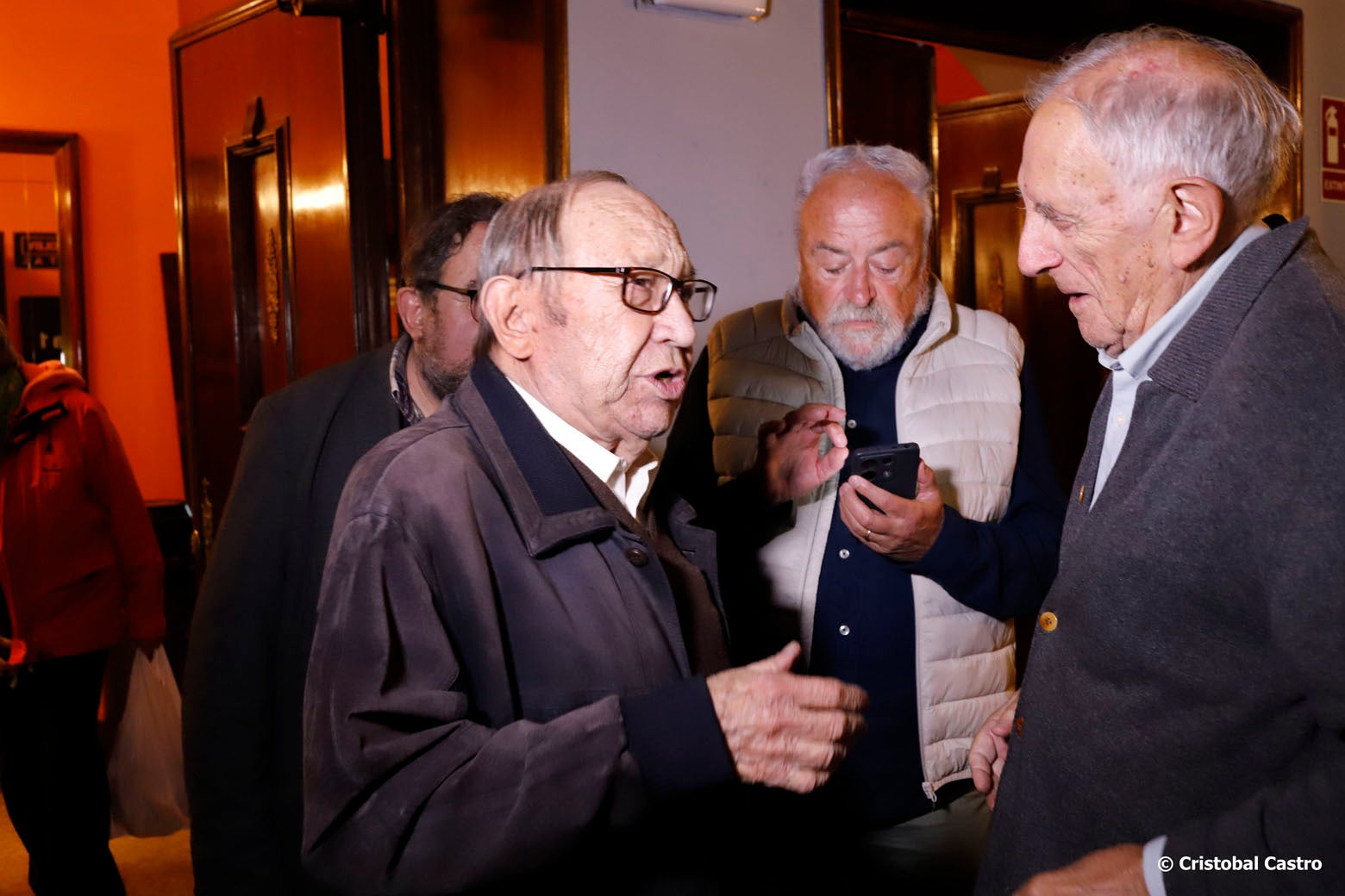 Estrena de la nova entrega de la sèrie de documentals 'Terrassenques / Terrassencs', dirigida pel cineasta Antoni Verdaguer. En aquest cas, el film repassa la biografia de Jaume Soler Claveria qui, als seus 92 anys, va en moto pràcticament cada dia | Cristóbal Castro