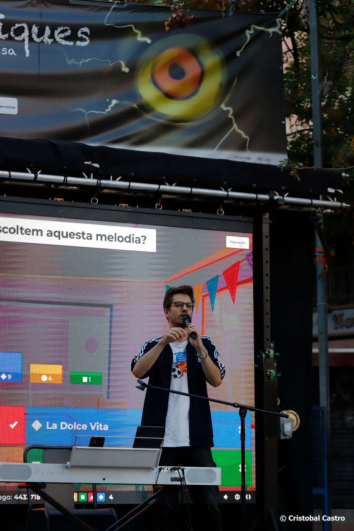 Aquest passat dissabte, 19 d'octubre, Terrassa City of Film i el Cinema Catalunya han organitzat la tercera edició de Set de Cinema a la Plaça Vella. Enguany, s'ha pogut gaudir de càstings, decorats, concursos i un laberint del terror | Cristóbal Castro