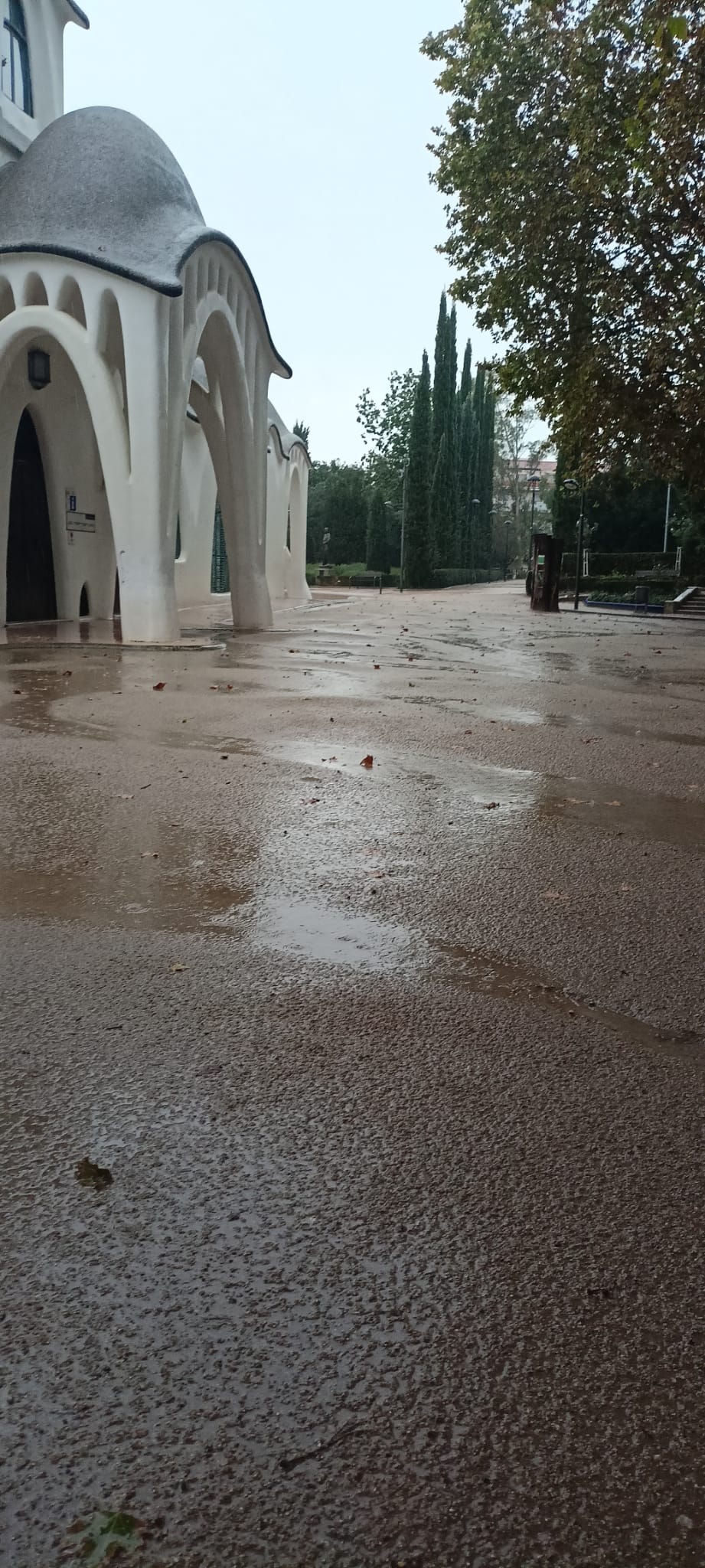 Imatges de la Masia Freixa de Terrassa durant les pluges d'aquest dimecres, 30 d'agost | Joan Manel Oller