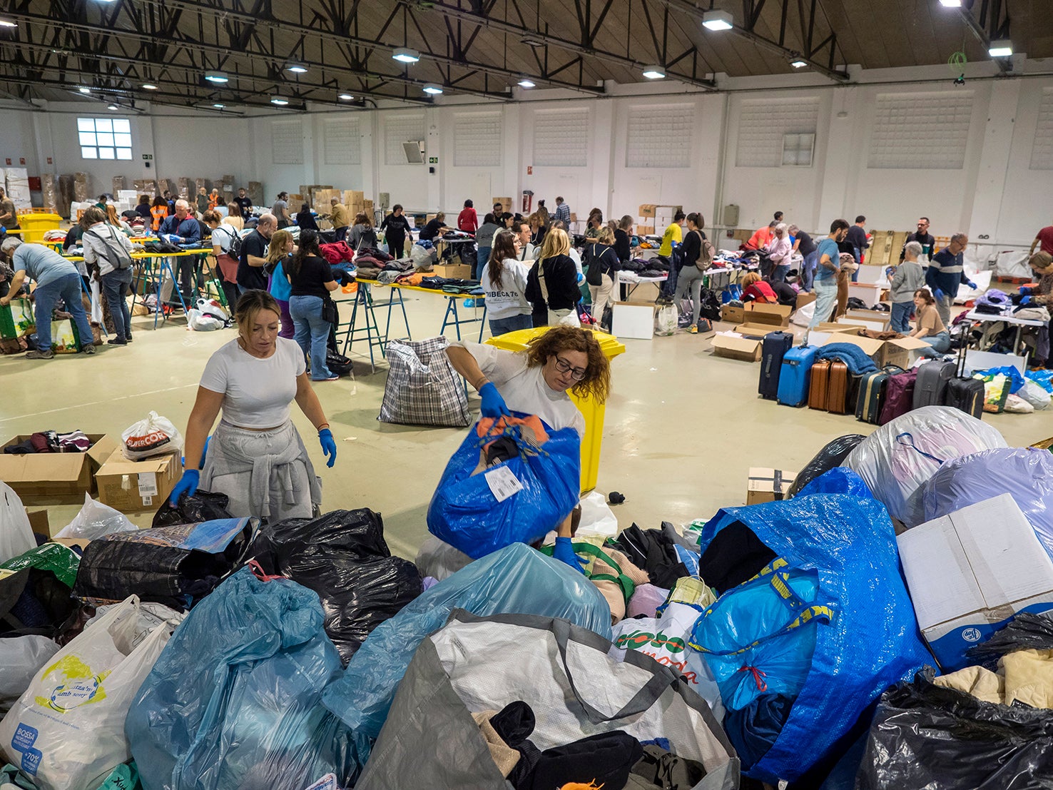 El punt de recollida de material d’ajuda per a les persones afectades per la Dana al Recinte Firal | Ajuntament de Terrassa
