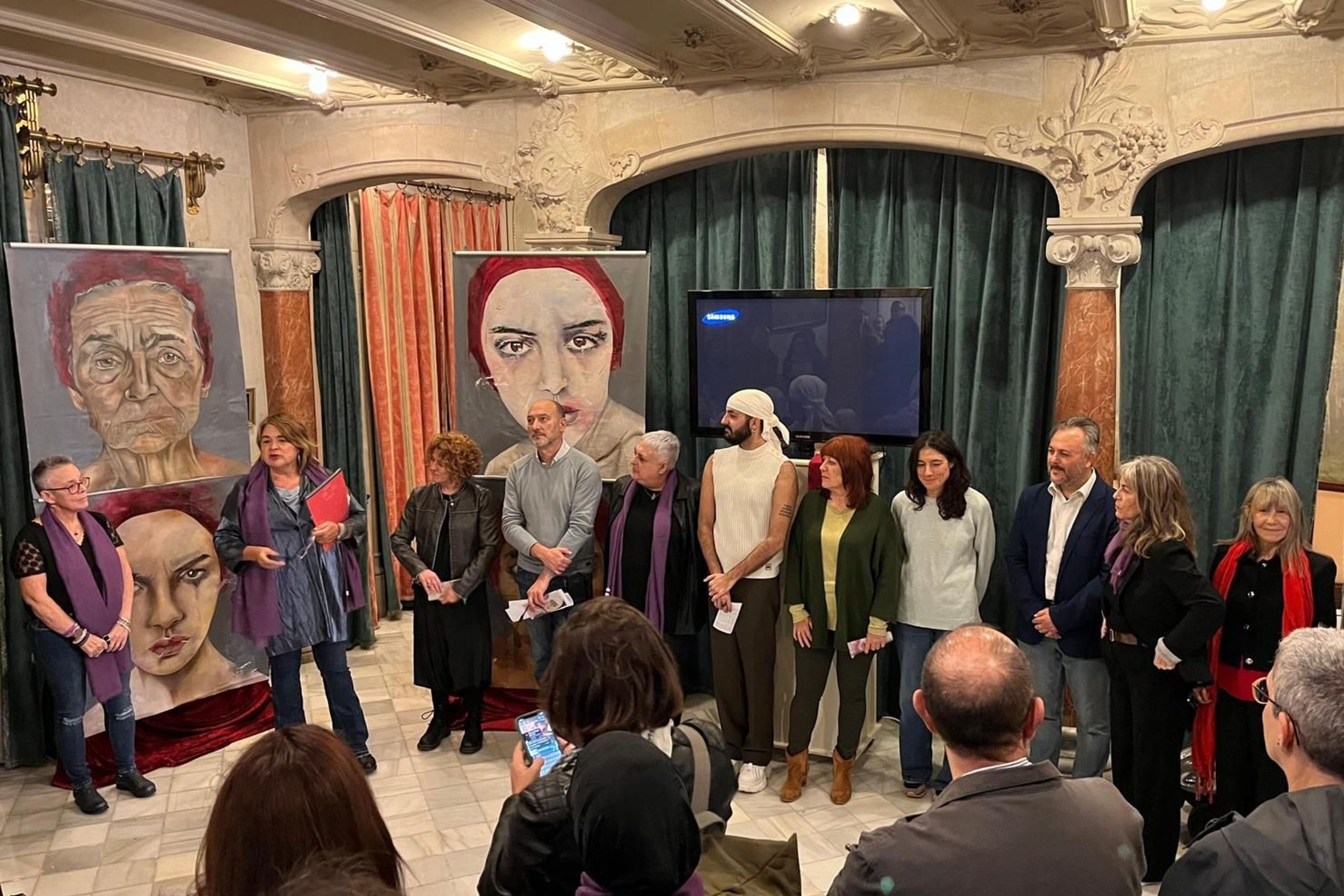 Acte d'inauguració de l'exposició 'Que ni els petons ens callin la boca' | Aj. Terrassa