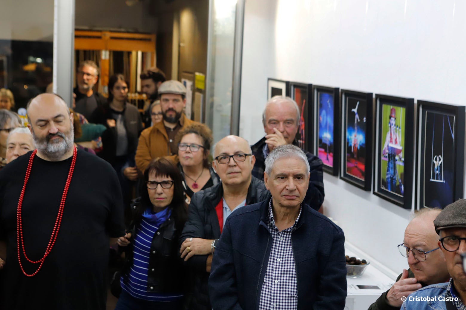 Inauguració de l'exposició de fotografies 'Circuba 2024' de Josep Guindo a la Sala Paüls de Terrassa. A la mostra es poden veure una desena d'imatges dels artistes cubans i d'altres nacionalitats dins del Festival del Circ Nacional de Cuba | Cristóbal Castro