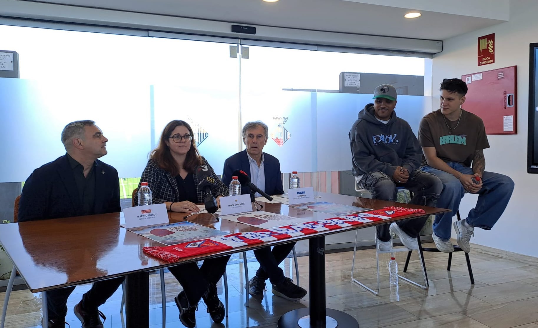 Presentació d''El partit dels famosos' de La Marató de 3Cat a l'Estadi Olímpic de Terrassa | Oriol Manrique