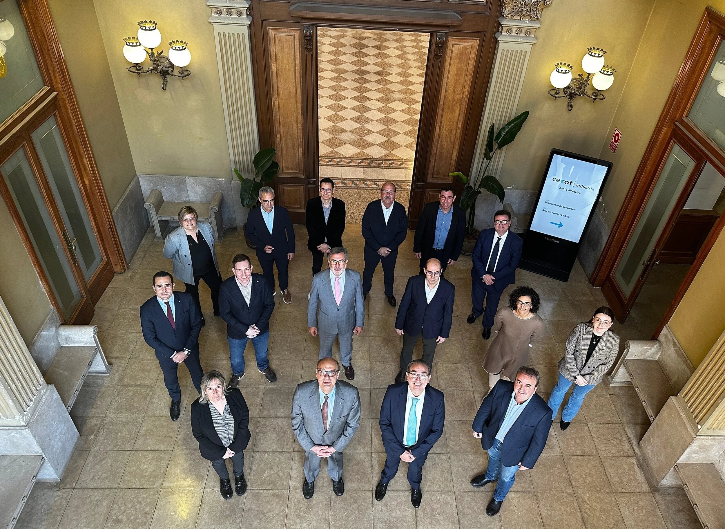Imágenes de la reunión constitutiva de la Comisión de Industria de Cecot | Cecot
