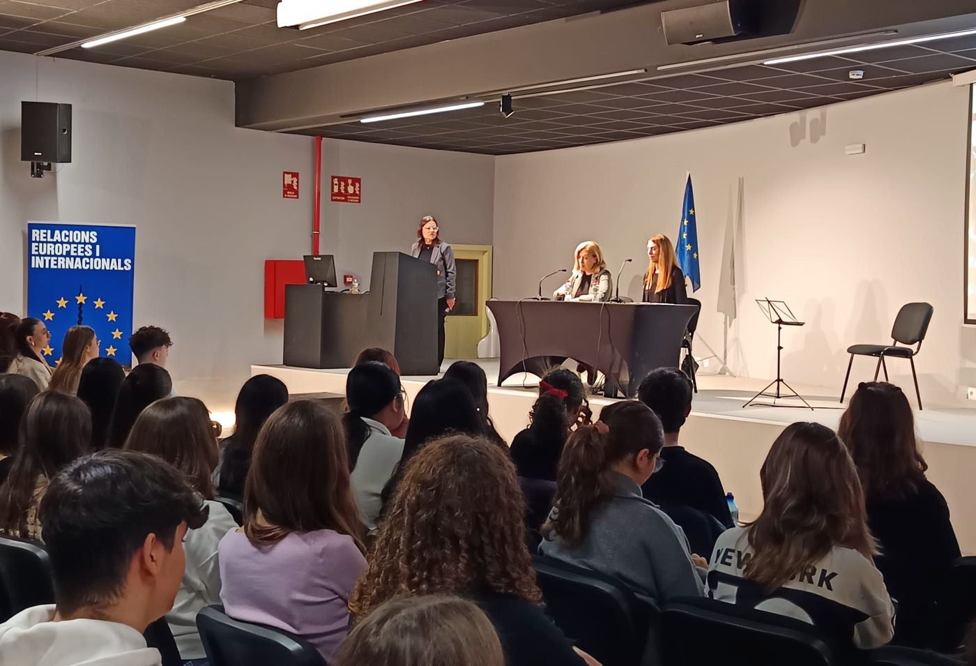 Acte de nomenament dels ambaixadors júnior del Parlament Europeu | Ajuntament de Terrassa