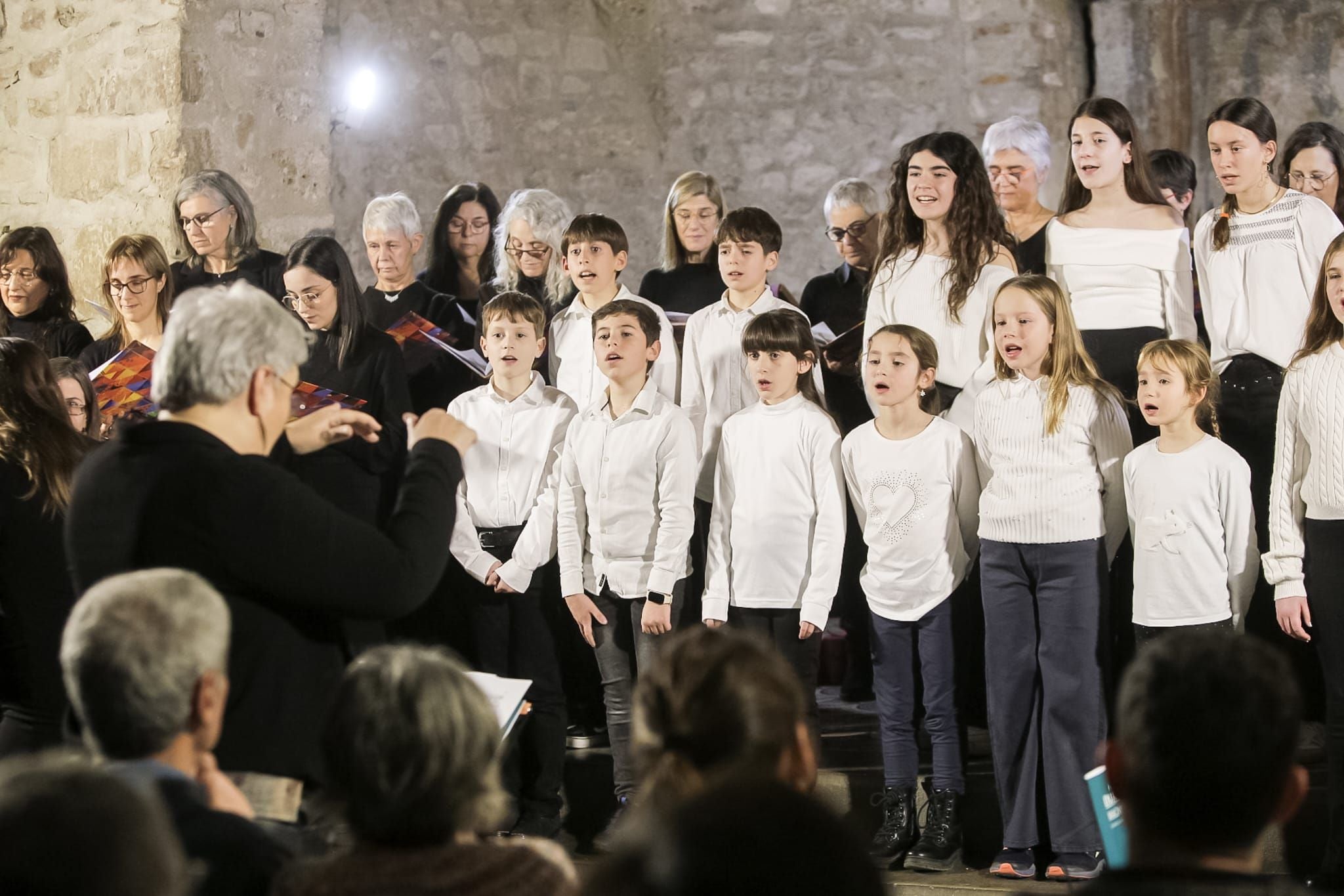 l Cor Montserrat, dirigit per la Rosa Ribera, que ha ofert un espectacle en el marc dels 'Sons de Nadal' | Cedida