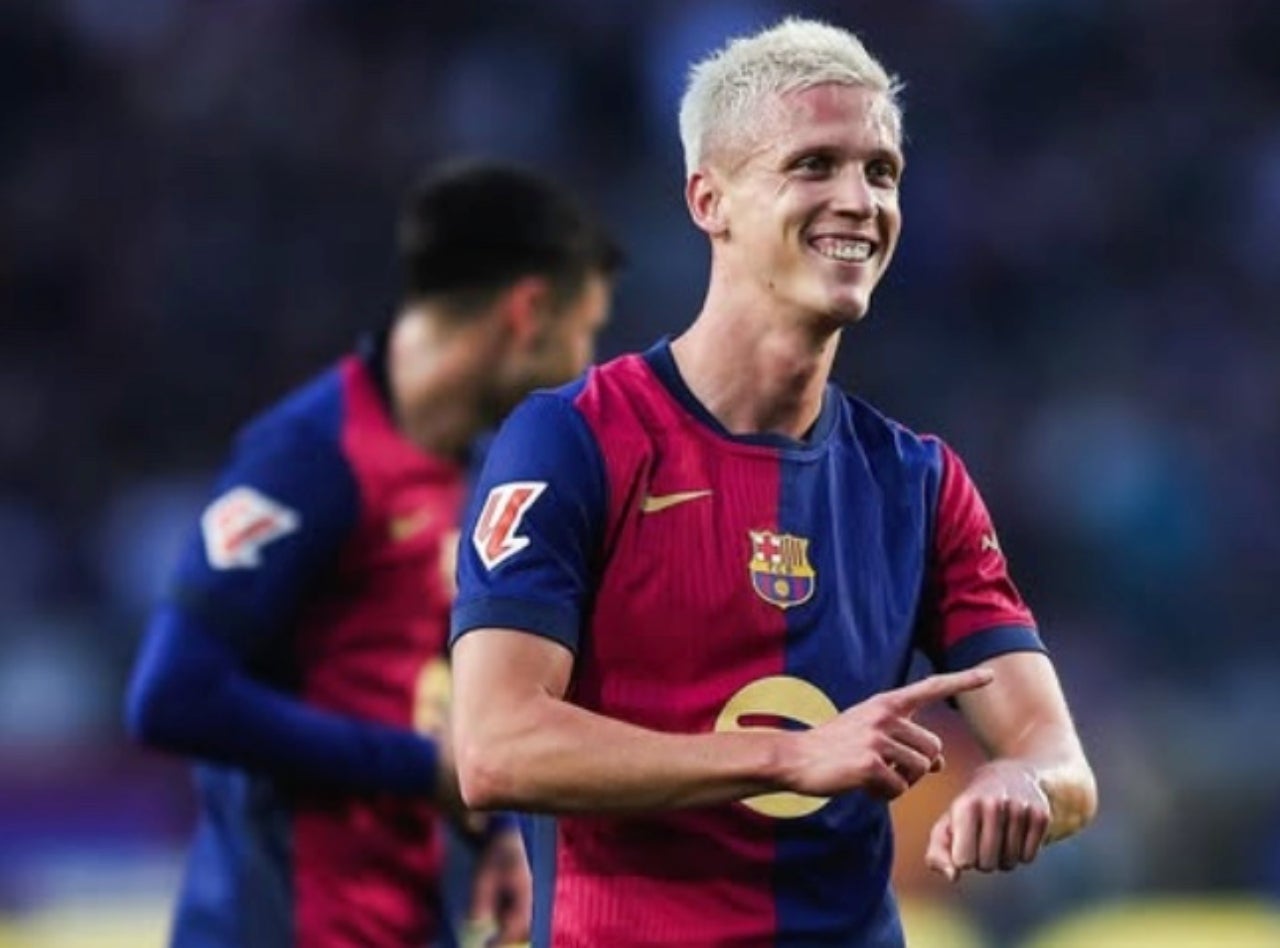 Dani Olmo fent la seva peculiar celebració després de marcar un gol | FC Barcelona