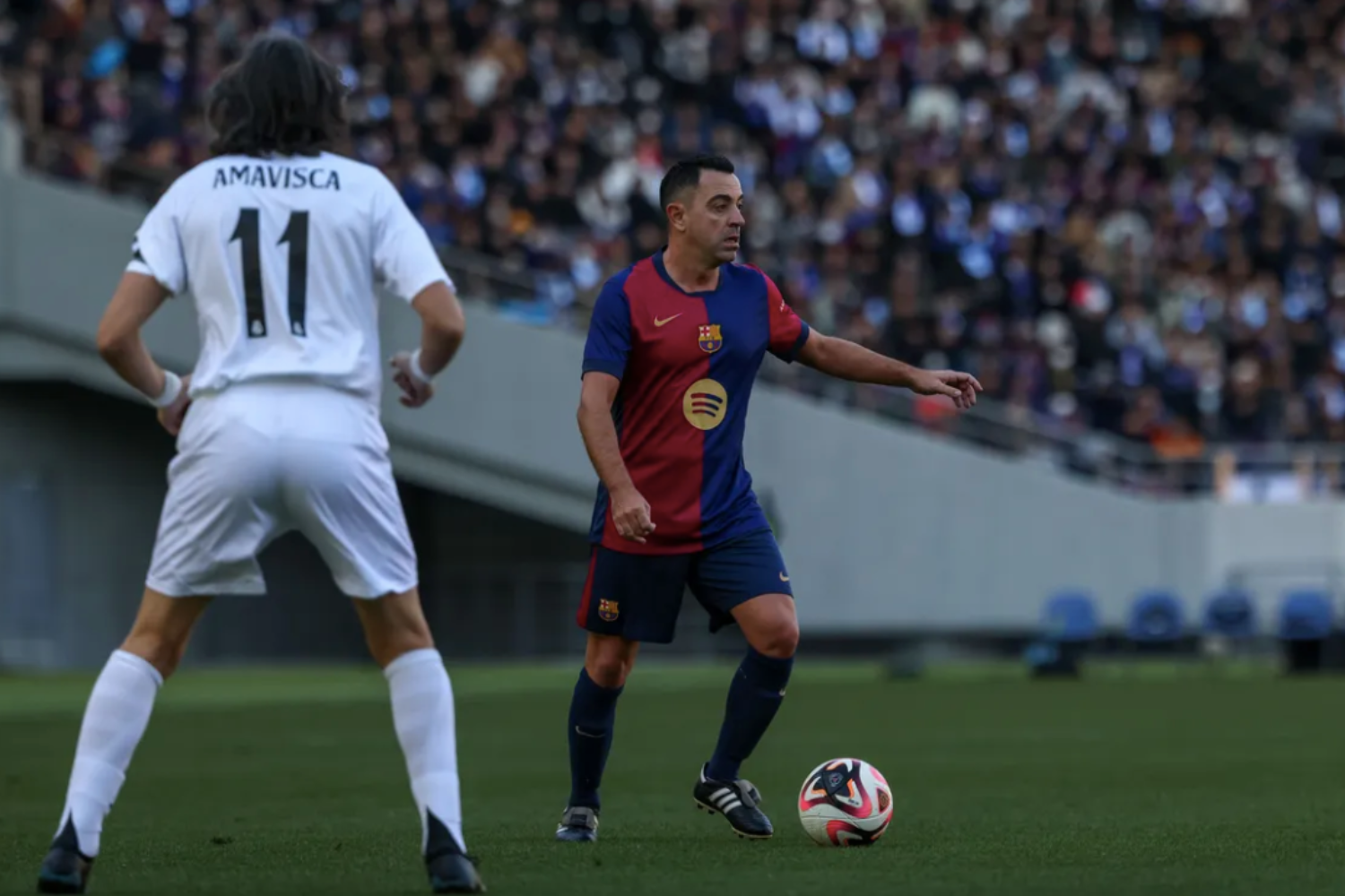 Xavi Hernández es llueix en el Clàssic de llegendes a Tòquio | FC Barcelona
