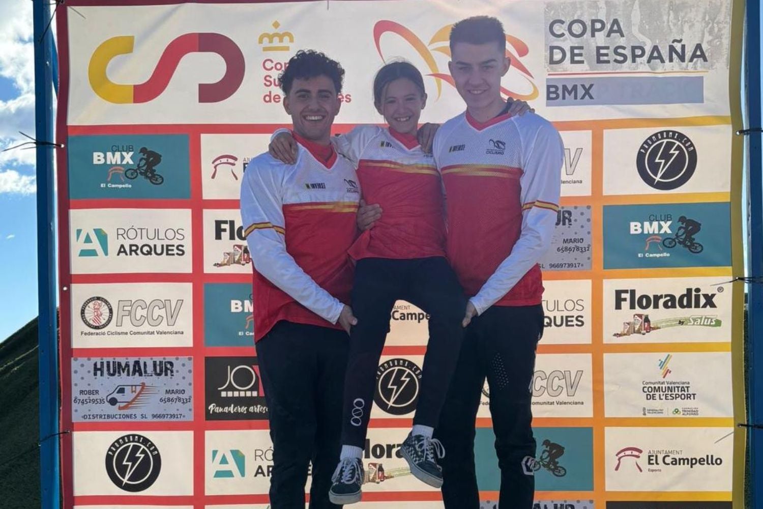 Mar Martin, Sergio Morillo i Simon Leiva s'han penjat la medalla d'or en les seves respectives categories | BMX Terrassa