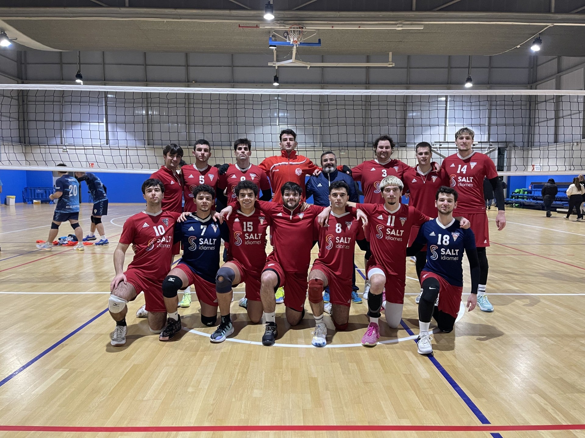 Contundent derrota de l'equip masculí de vòlei del CN Terrassa contra el Jako Montserrat (0-3) | CN Terrassa