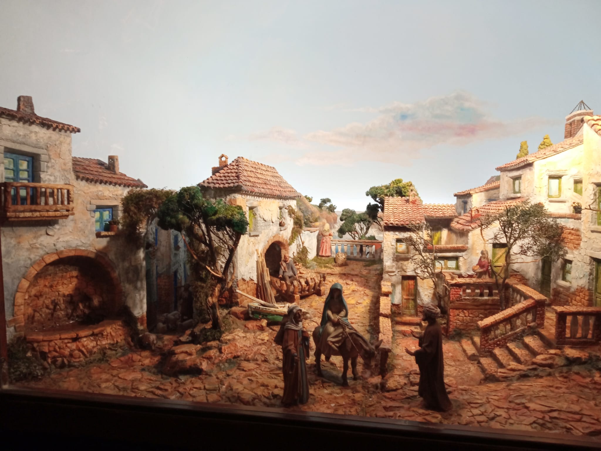 De l'1 de desembre de 2024 al 9 de gener de 2025 soterrani de la Catedral del Sant Esperit de Terrassa està acollint una exposició de pessebres. La mostra està formada per un total de 14 pessebres elaborats per socis i sòcies de l'Agrupació de Pessebristes de Terrassa. Enguany, el 83è pessebre oficial és obra del membre de l'Agrupació Ferran Fonte Ibáñez | Ramon Navarro