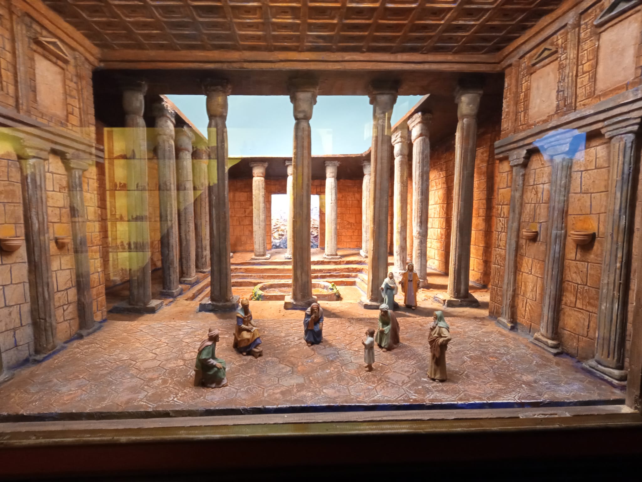 De l'1 de desembre de 2024 al 9 de gener de 2025 soterrani de la Catedral del Sant Esperit de Terrassa està acollint una exposició de pessebres. La mostra està formada per un total de 14 pessebres elaborats per socis i sòcies de l'Agrupació de Pessebristes de Terrassa. Enguany, el 83è pessebre oficial és obra del membre de l'Agrupació Ferran Fonte Ibáñez | Ramon Navarro