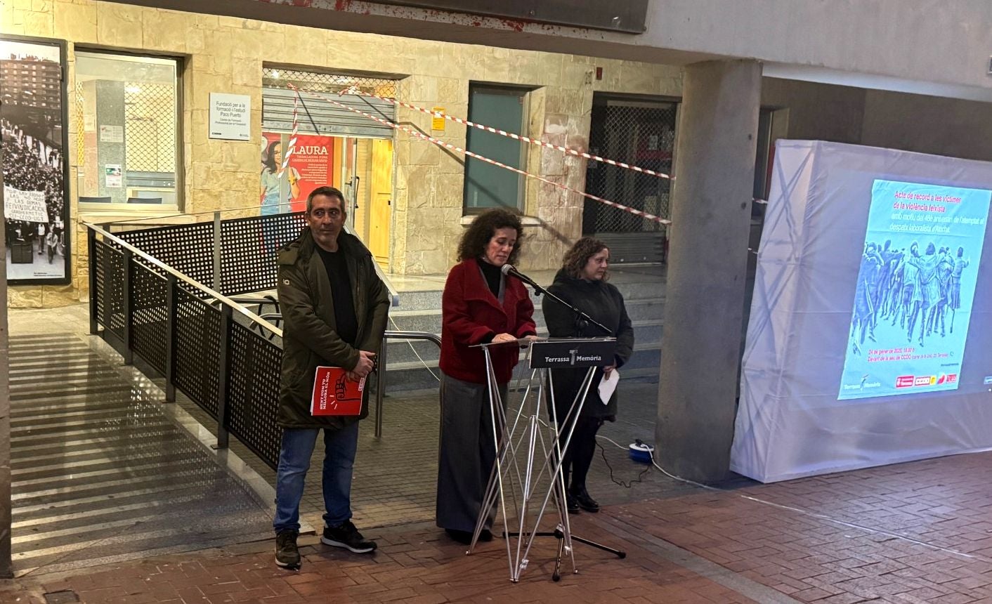 Acte de record a les víctimes de la violència feixista amb motiu del 48è aniversari de l'atemptat al despatx laboralista d'Atocha del 1977 | Ajuntament de Terrassa
