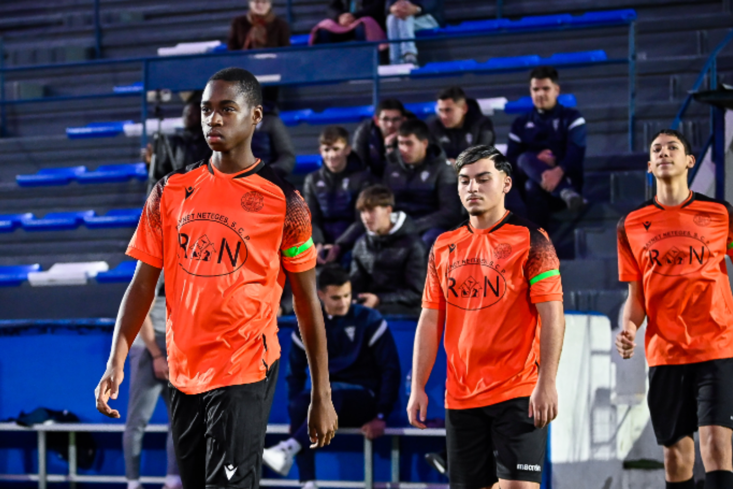Iniciativa 'Braçalets d'Esperança' de l'Associació Contra el Càncer | Federació Catalana de Futbol