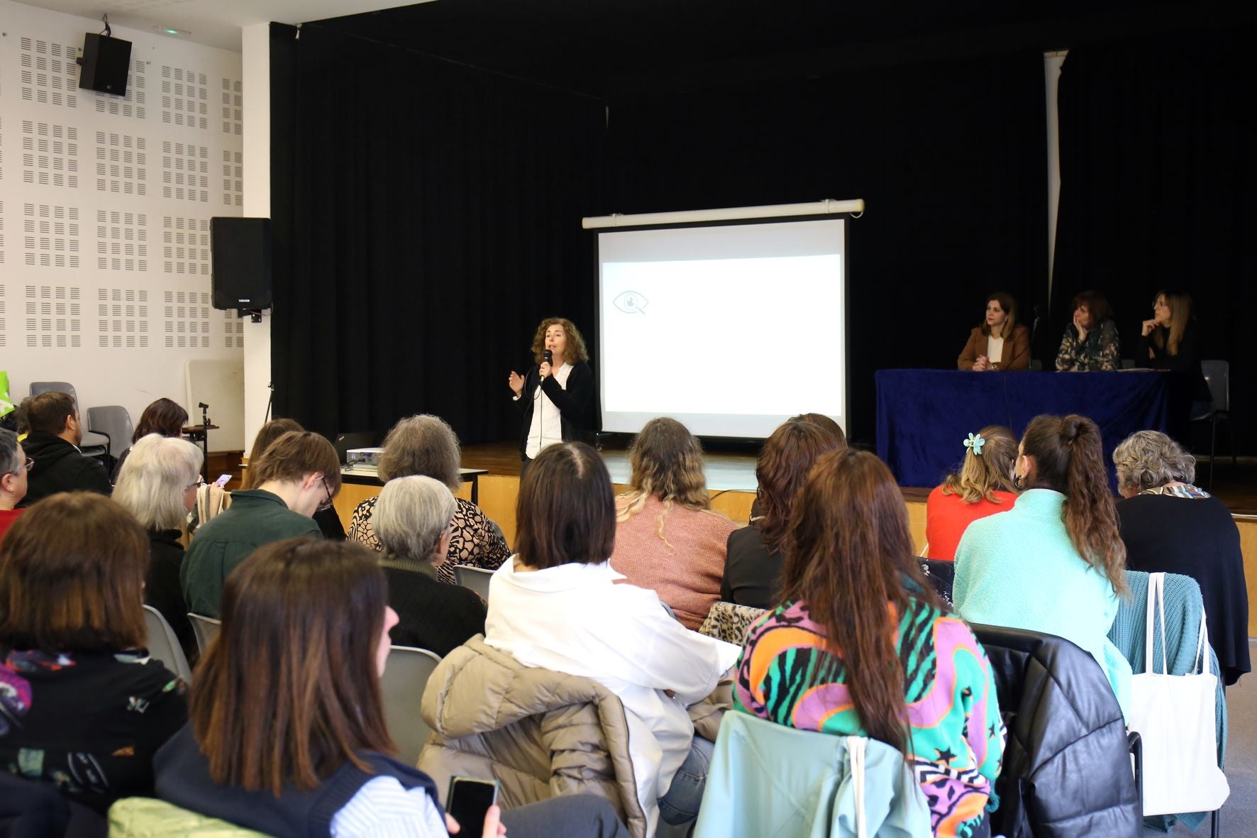 Jornada sobre Interseccionalitat i Addiccions que organitza la Xarxa de professionals de les addiccions del Vallès Occidental | Ajuntament de Terrassa
