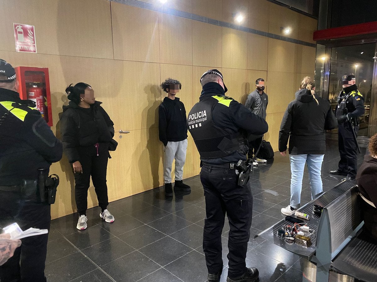 Actuació dels cossos policials a l'estació de Terrassa Est | Policia Municipal de Terrassa