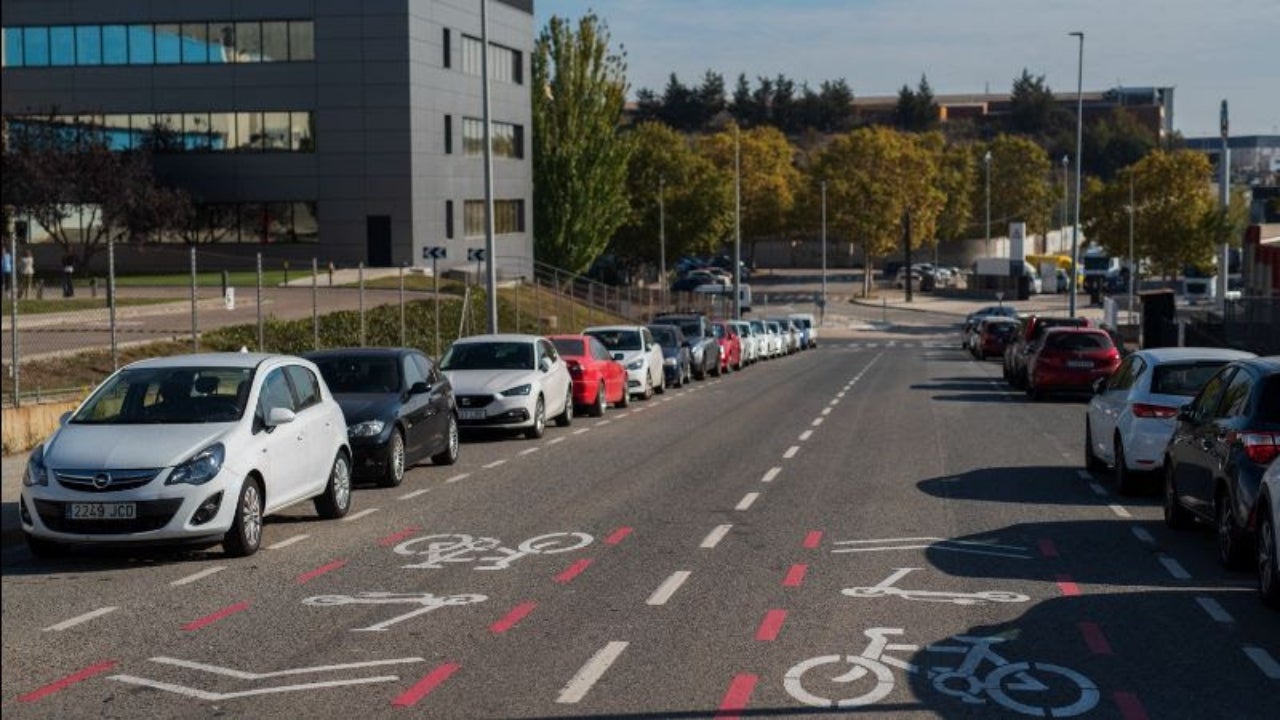 Carrer d'un dels polígons industrial de Terrassa on es va intervenir en el projecte anterior | Diba