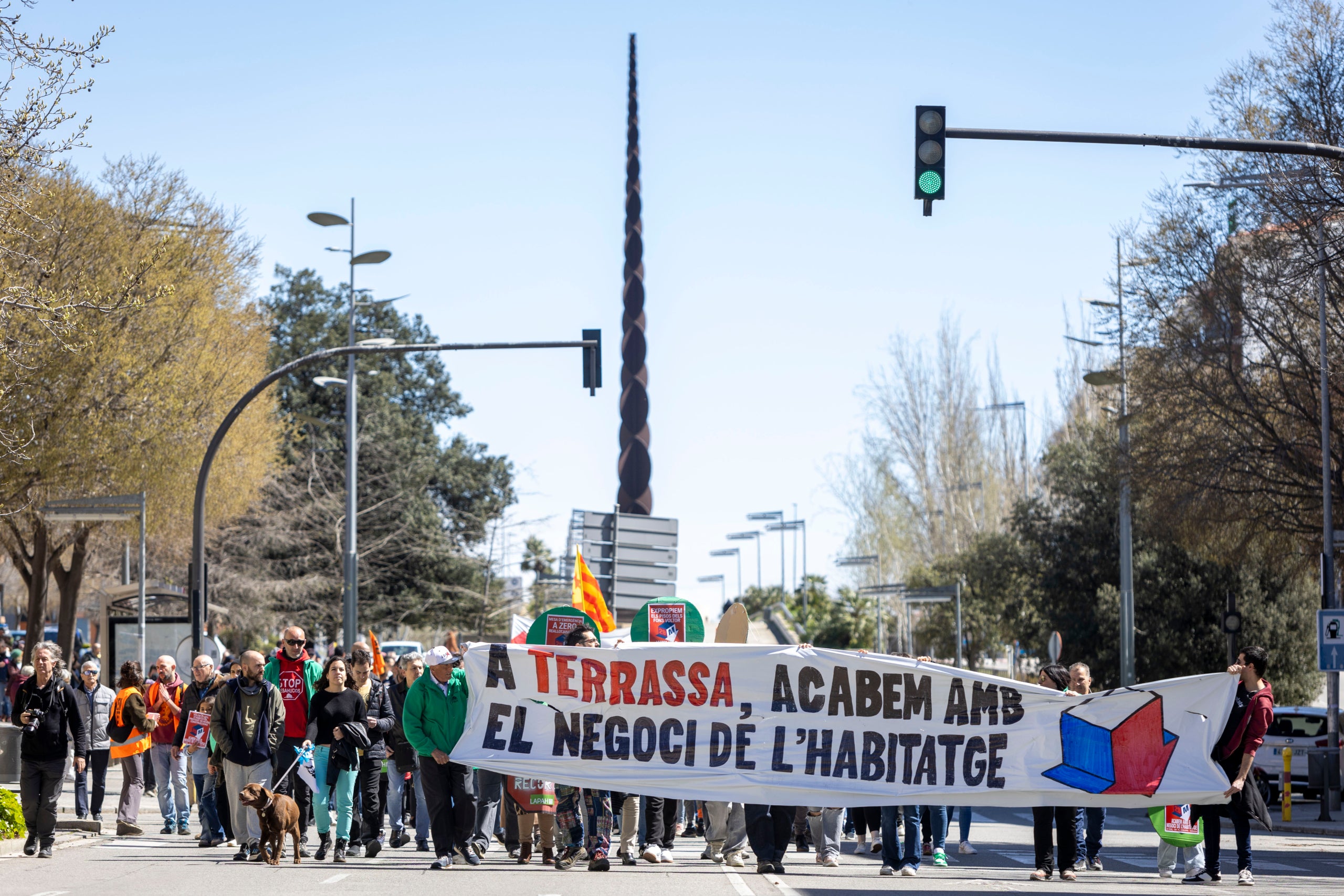Manifestació a Terrassa per 'acabar amb el negoci de l'habitatge' | Xavi Hurtado