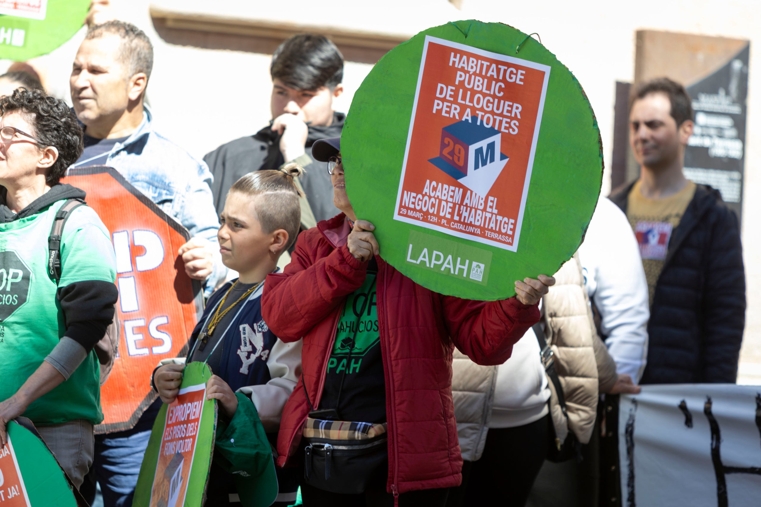 Manifestació a Terrassa per 'acabar amb el negoci de l'habitatge' | Xavi Hurtado