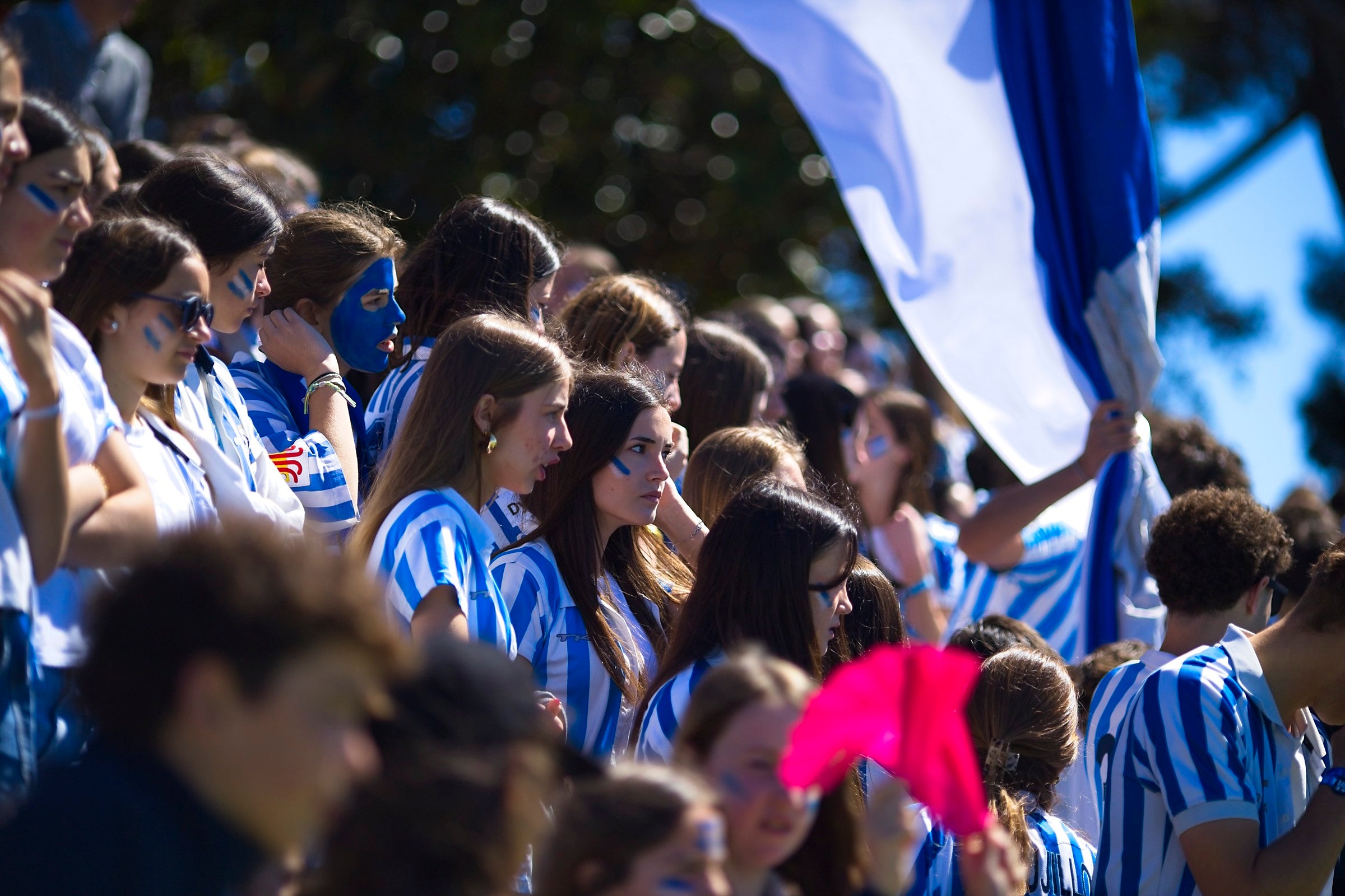 L'equip femení del Club Egara ha fet història en el món de l'hoquei. Les blanc-i-blaves s'han proclamat campiones de la Copa de la Reina després de vèncer a la gran final al Club de Campo als Shoot Outs. Aquesta era la primera vegada que les terrassenques es classificaven per a la final d'aquesta competició i la primera ha estat la vençuda. A més, ho han pogut fer a les seves instal·lacions i davant de tota la seva afició | Cristian Torras