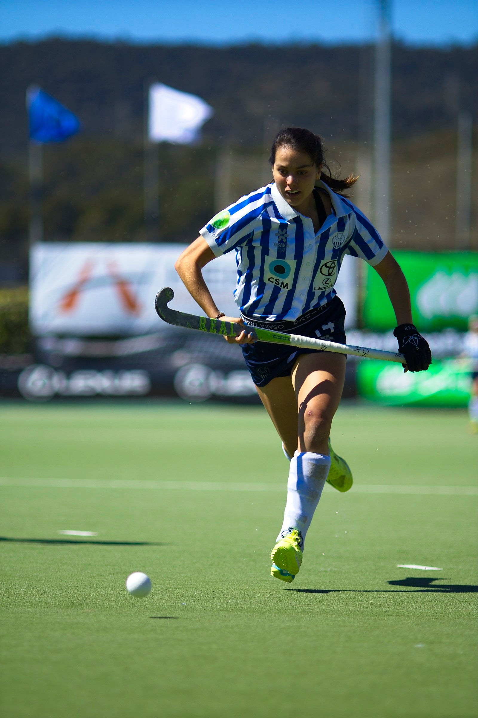 L'equip femení del Club Egara ha fet història en el món de l'hoquei. Les blanc-i-blaves s'han proclamat campiones de la Copa de la Reina després de vèncer a la gran final al Club de Campo als Shoot Outs. Aquesta era la primera vegada que les terrassenques es classificaven per a la final d'aquesta competició i la primera ha estat la vençuda. A més, ho han pogut fer a les seves instal·lacions i davant de tota la seva afició | Cristian Torras