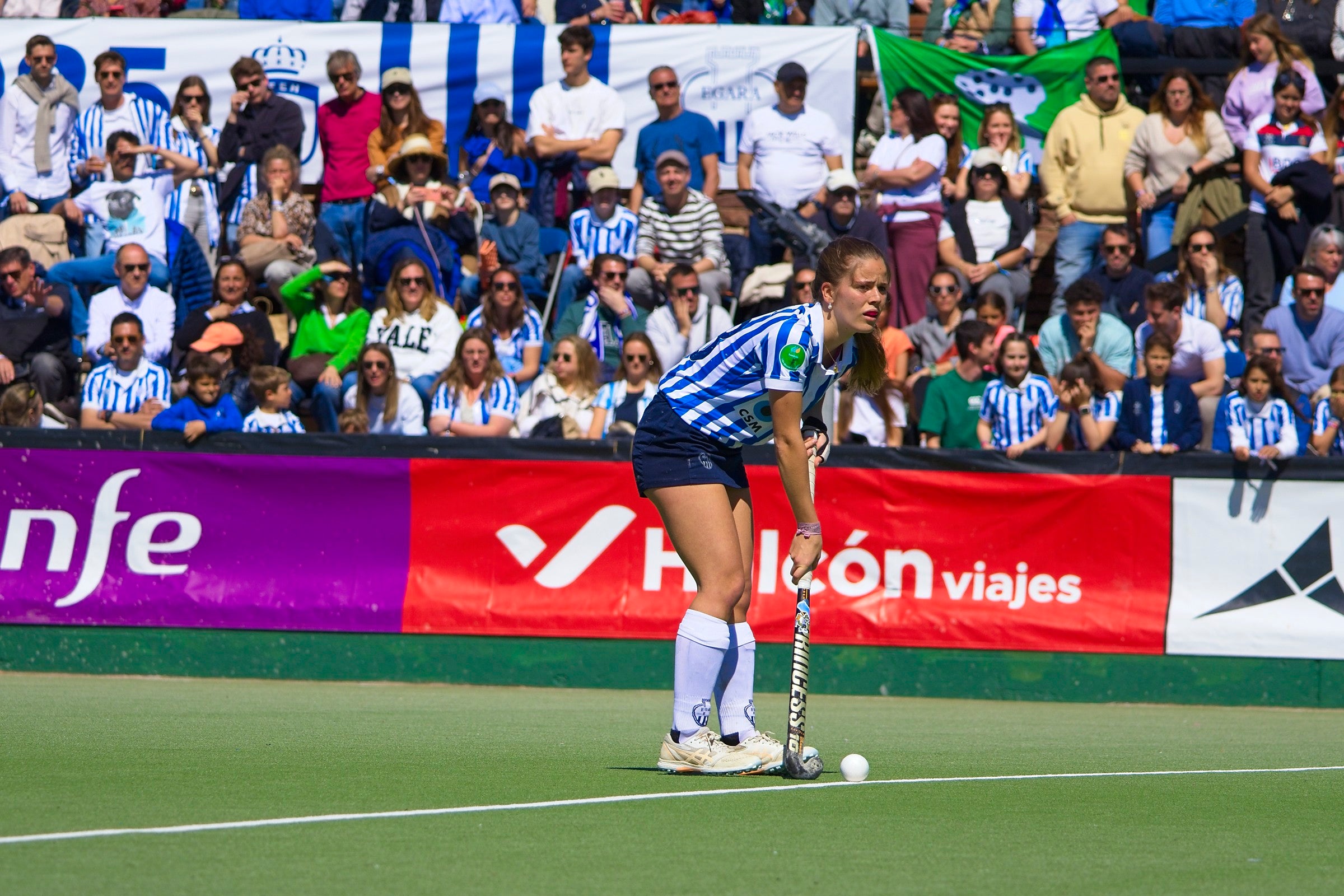 L'equip femení del Club Egara ha fet història en el món de l'hoquei. Les blanc-i-blaves s'han proclamat campiones de la Copa de la Reina després de vèncer a la gran final al Club de Campo als Shoot Outs. Aquesta era la primera vegada que les terrassenques es classificaven per a la final d'aquesta competició i la primera ha estat la vençuda. A més, ho han pogut fer a les seves instal·lacions i davant de tota la seva afició | Cristian Torras