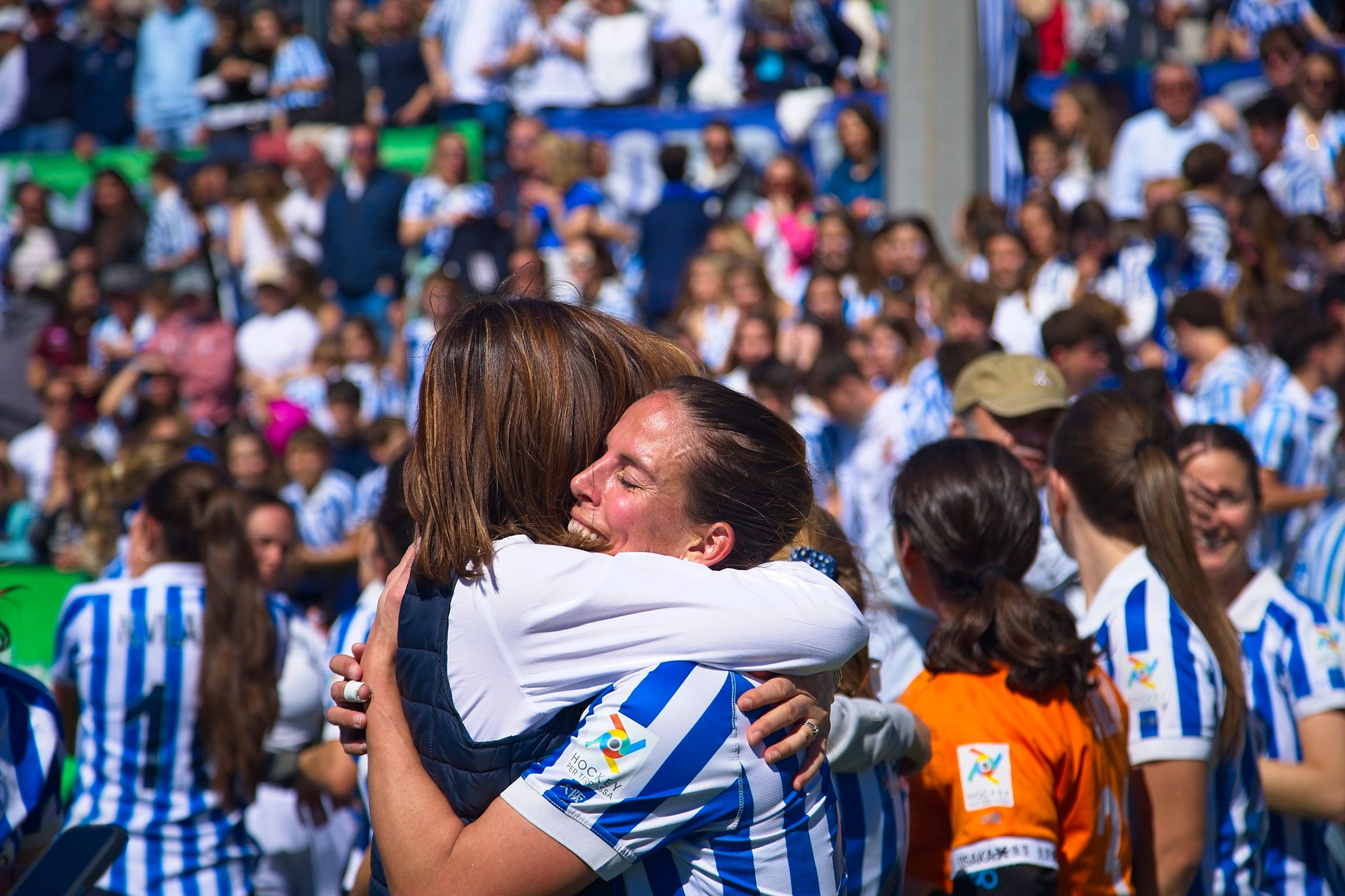 L'equip femení del Club Egara ha fet història en el món de l'hoquei. Les blanc-i-blaves s'han proclamat campiones de la Copa de la Reina després de vèncer a la gran final al Club de Campo als Shoot Outs. Aquesta era la primera vegada que les terrassenques es classificaven per a la final d'aquesta competició i la primera ha estat la vençuda. A més, ho han pogut fer a les seves instal·lacions i davant de tota la seva afició | Cristian Torras