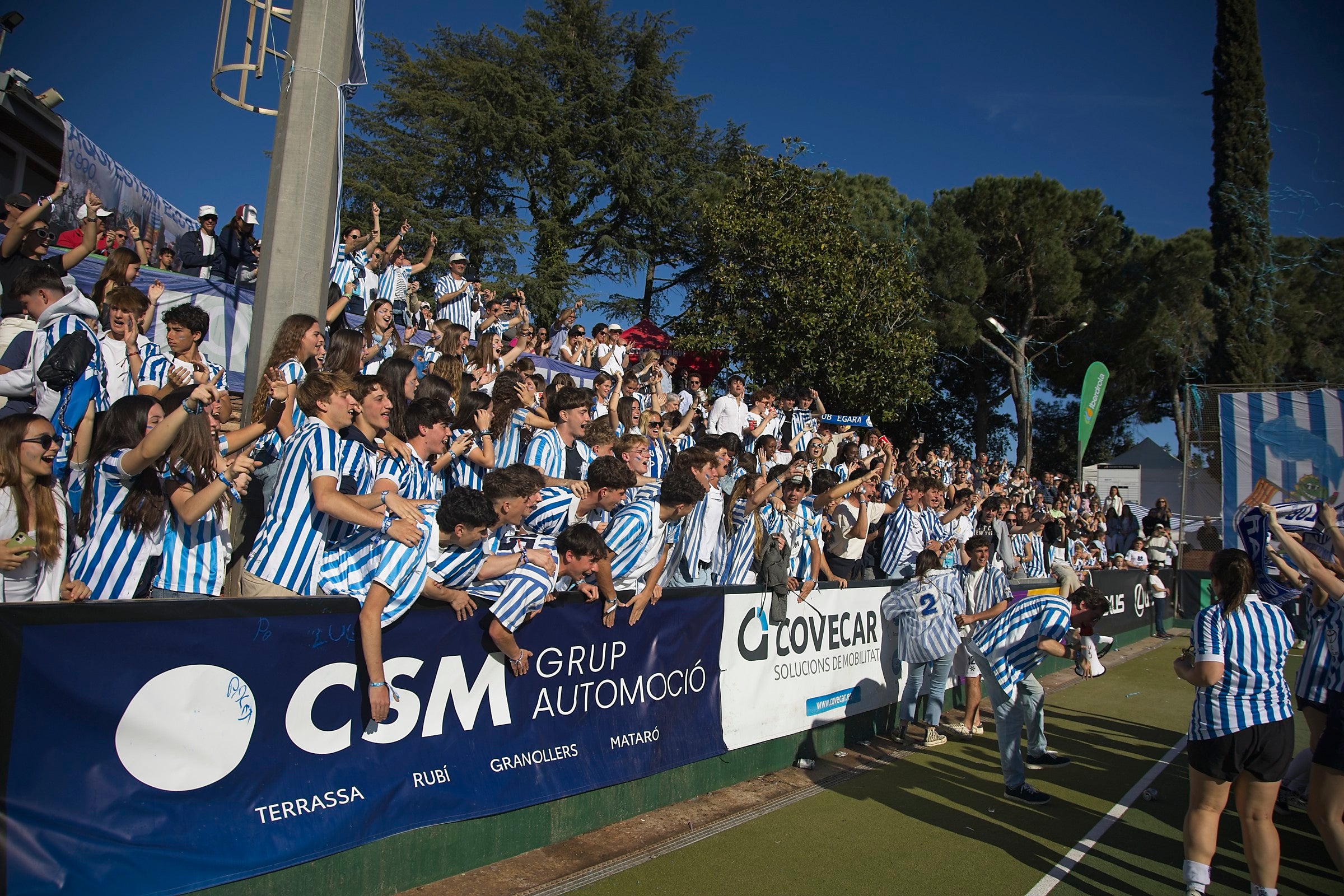 L'equip femení del Club Egara ha fet història en el món de l'hoquei. Les blanc-i-blaves s'han proclamat campiones de la Copa de la Reina després de vèncer a la gran final al Club de Campo als Shoot Outs. Aquesta era la primera vegada que les terrassenques es classificaven per a la final d'aquesta competició i la primera ha estat la vençuda. A més, ho han pogut fer a les seves instal·lacions i davant de tota la seva afició | Cristian Torras