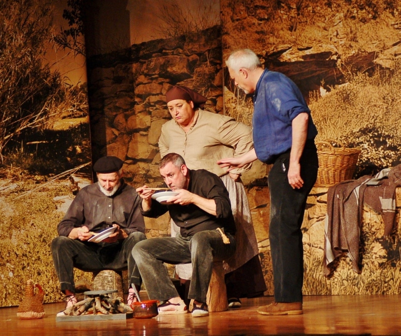 El grup de Teatre ACR Fals posa en escena 'Maria Rosa', al Premi Ciutat de Terrassa de Teatre | Ramon Navarro