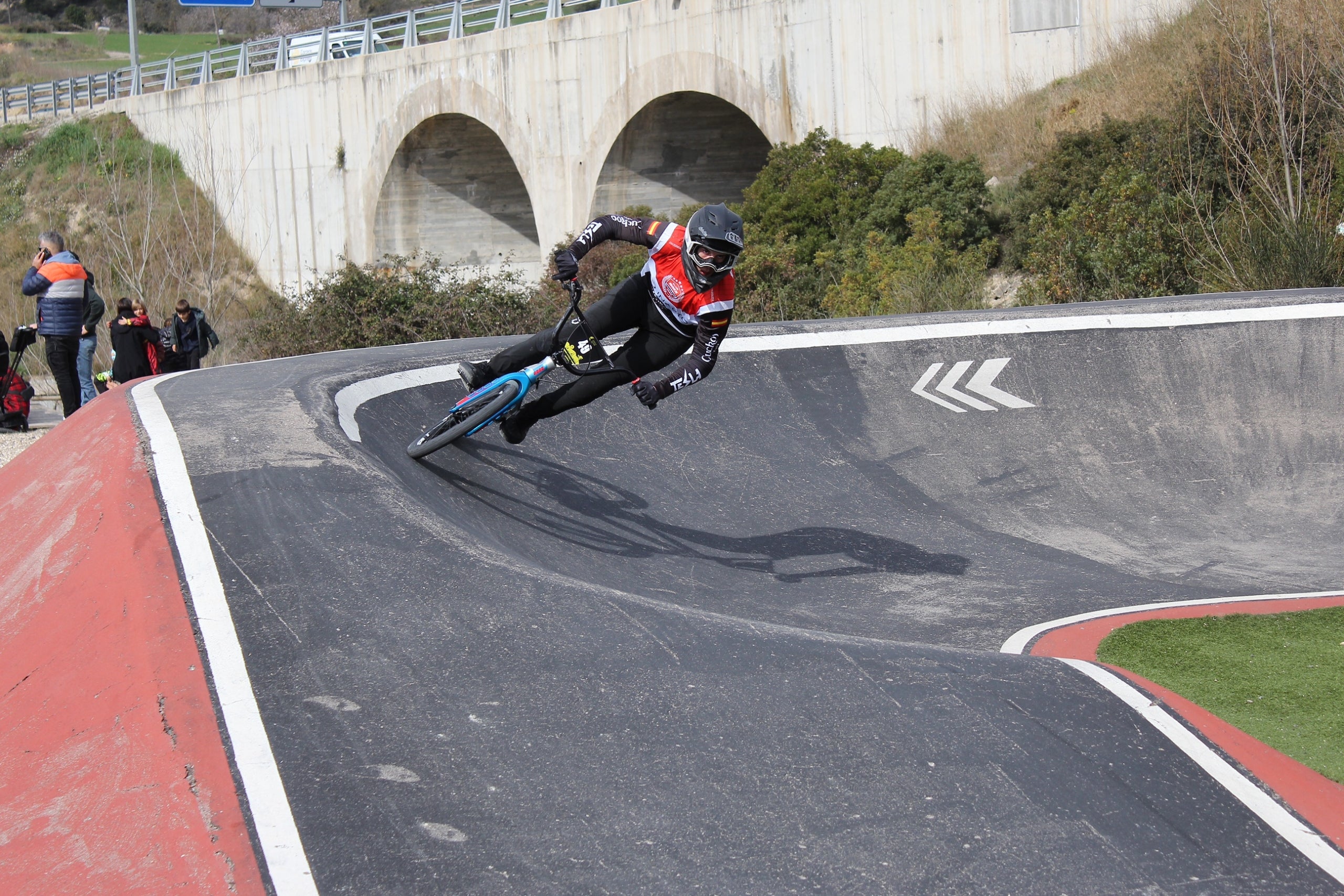 El Bmx Terrassa protagonitza el tret de sortida a la Copa Catalana de Pumptrack a Castellolí | BMX Terrassa