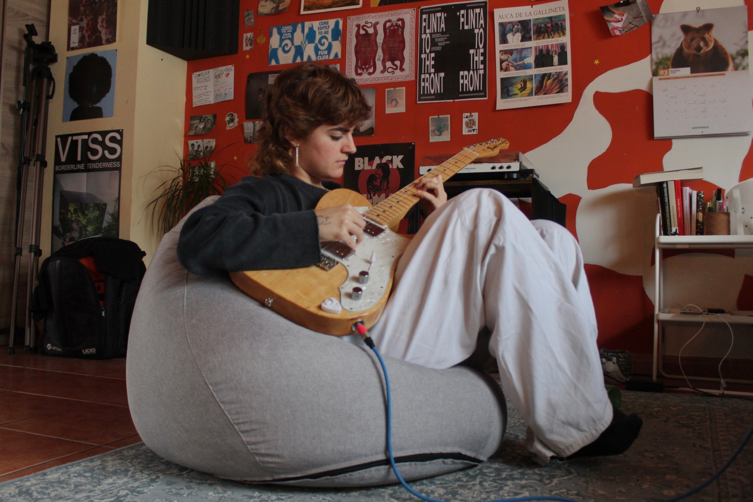Entrevistem a Kora, una jove compositora, intèrpret i productora terrassenca que aquest 29 de març actuarà per primera vegada a Terrassa | Lucía Rivera